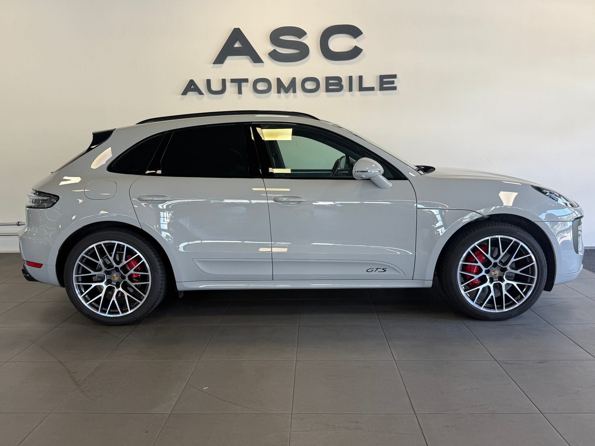 PORSCHE Macan GTS PDK-showroom-element-2