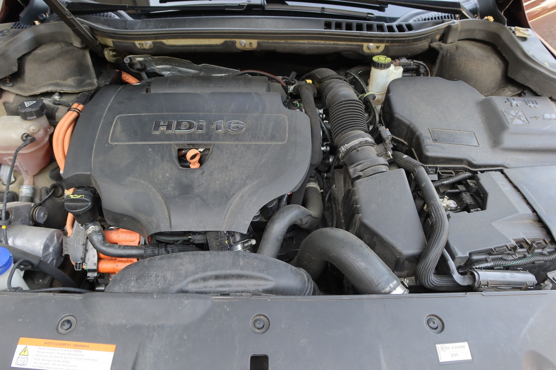 PEUGEOT 508 RXH 2.0 HDI Hybrid4-image-15