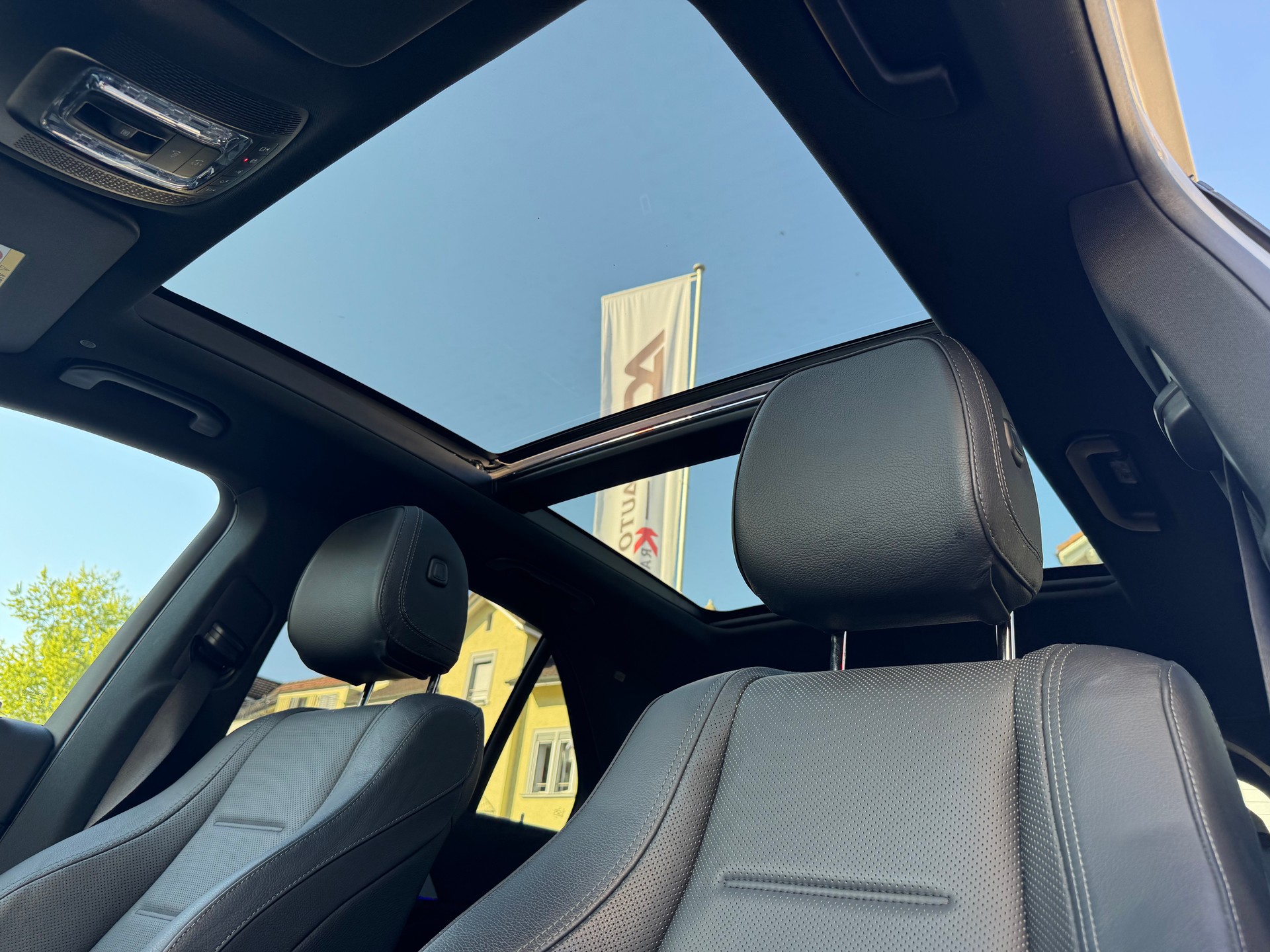 MERCEDES-BENZ GLE 450 4Matic AMG Line 9G-Tronic-image-15