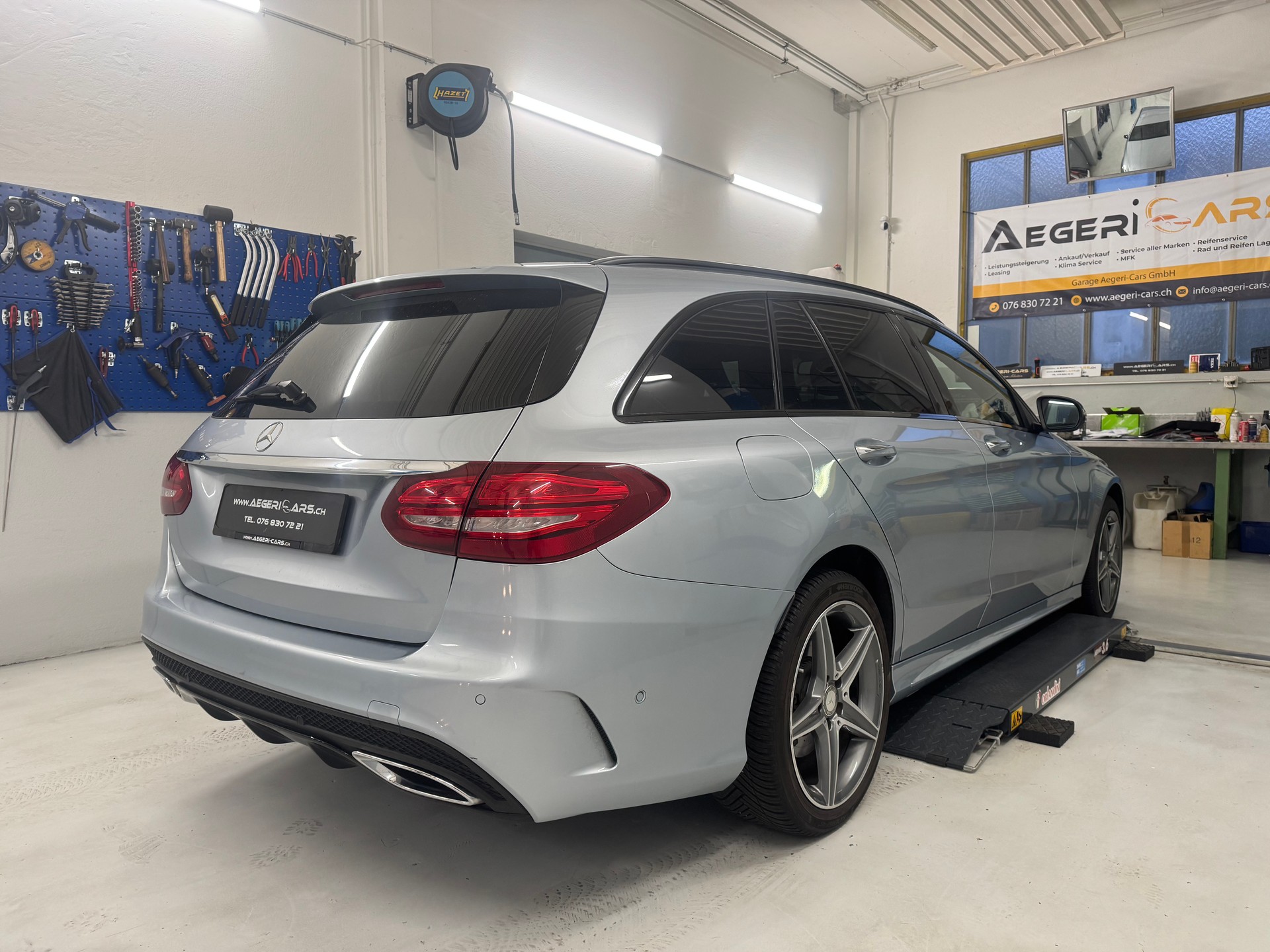 MERCEDES-BENZ C 250 d AMG Line 4Matic 9G-Tronic-showroom-element-3