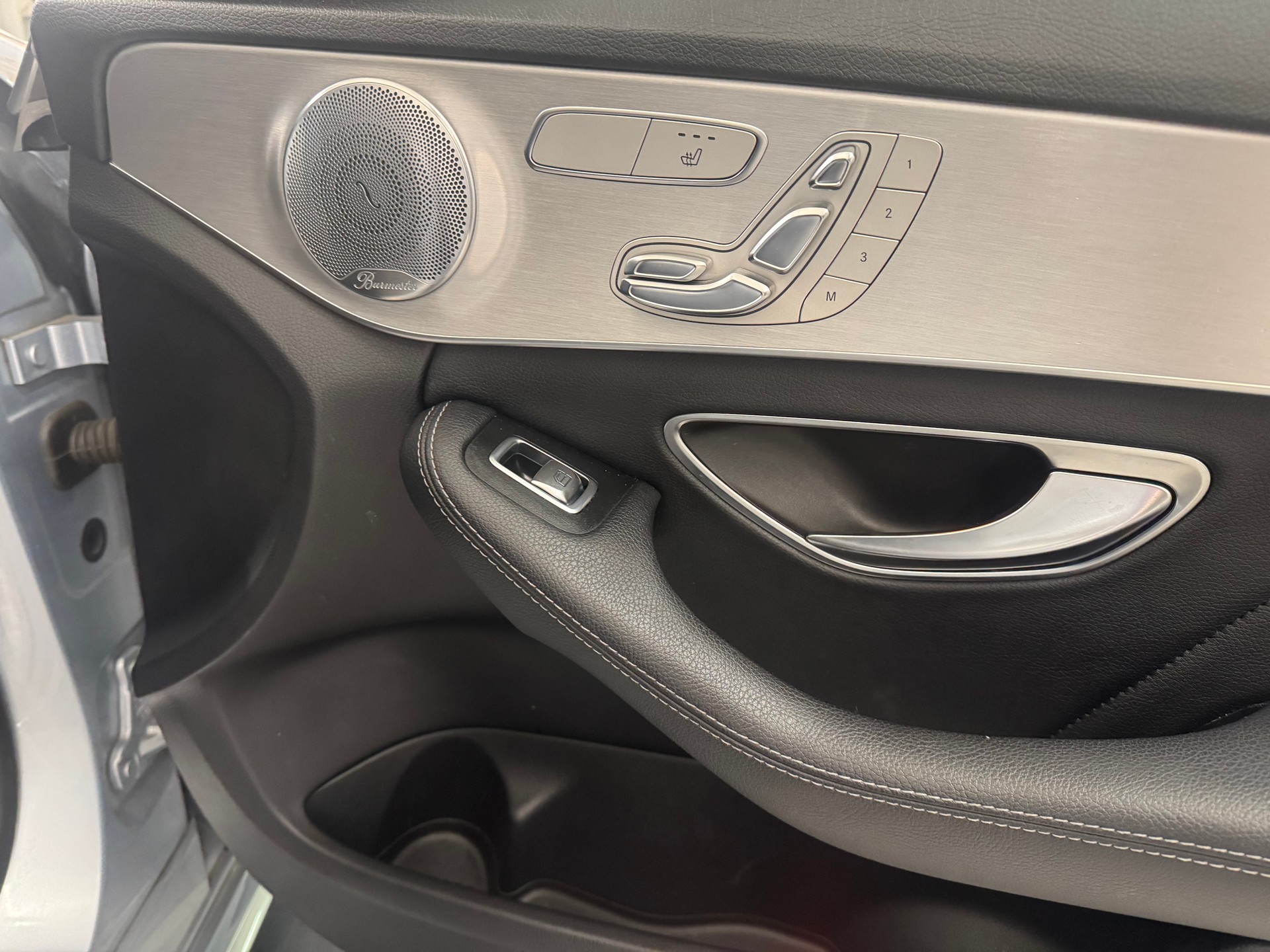 MERCEDES-BENZ C 250 d AMG Line 4Matic 9G-Tronic-image-13