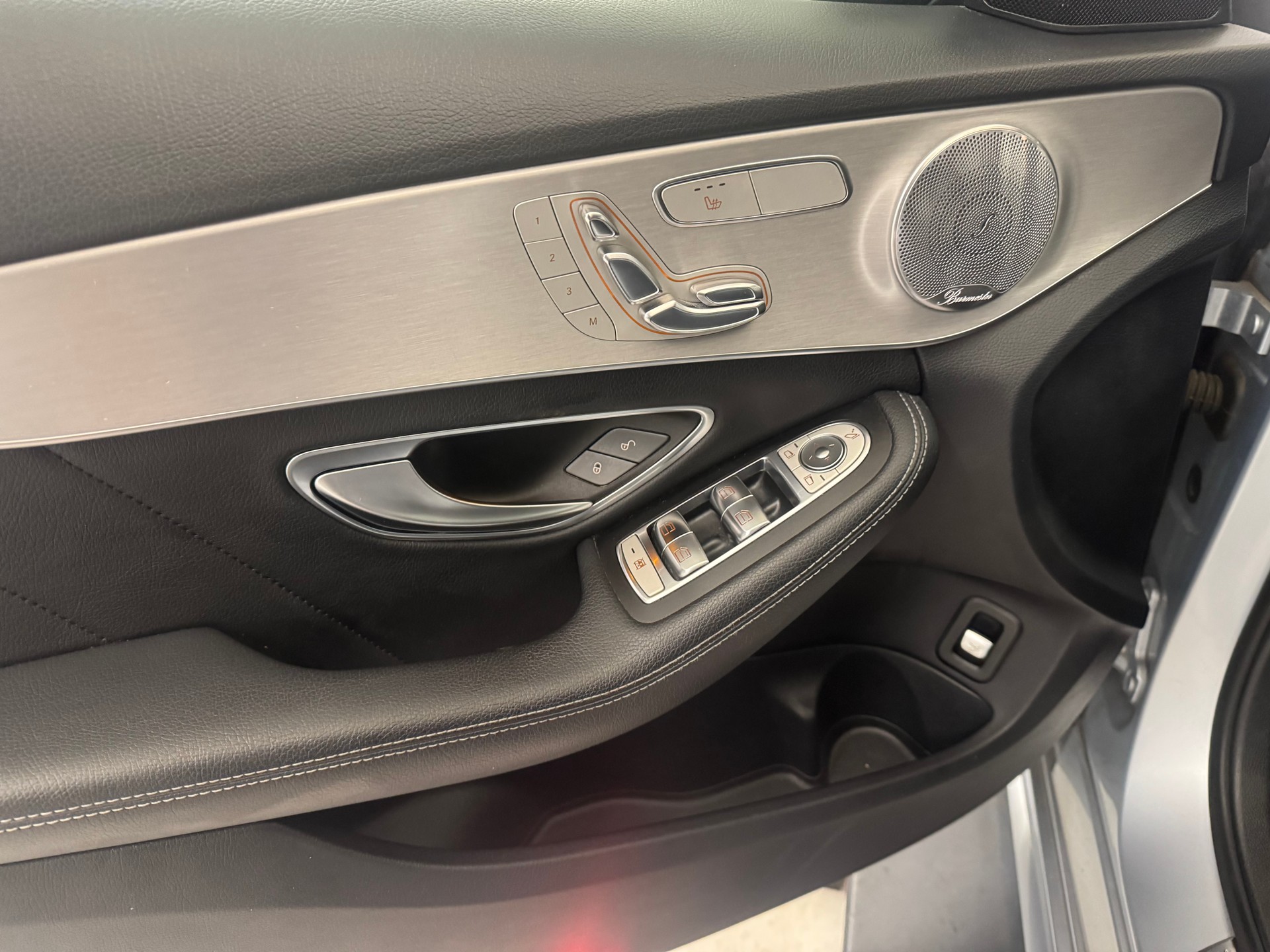 MERCEDES-BENZ C 250 d AMG Line 4Matic 9G-Tronic-image-11