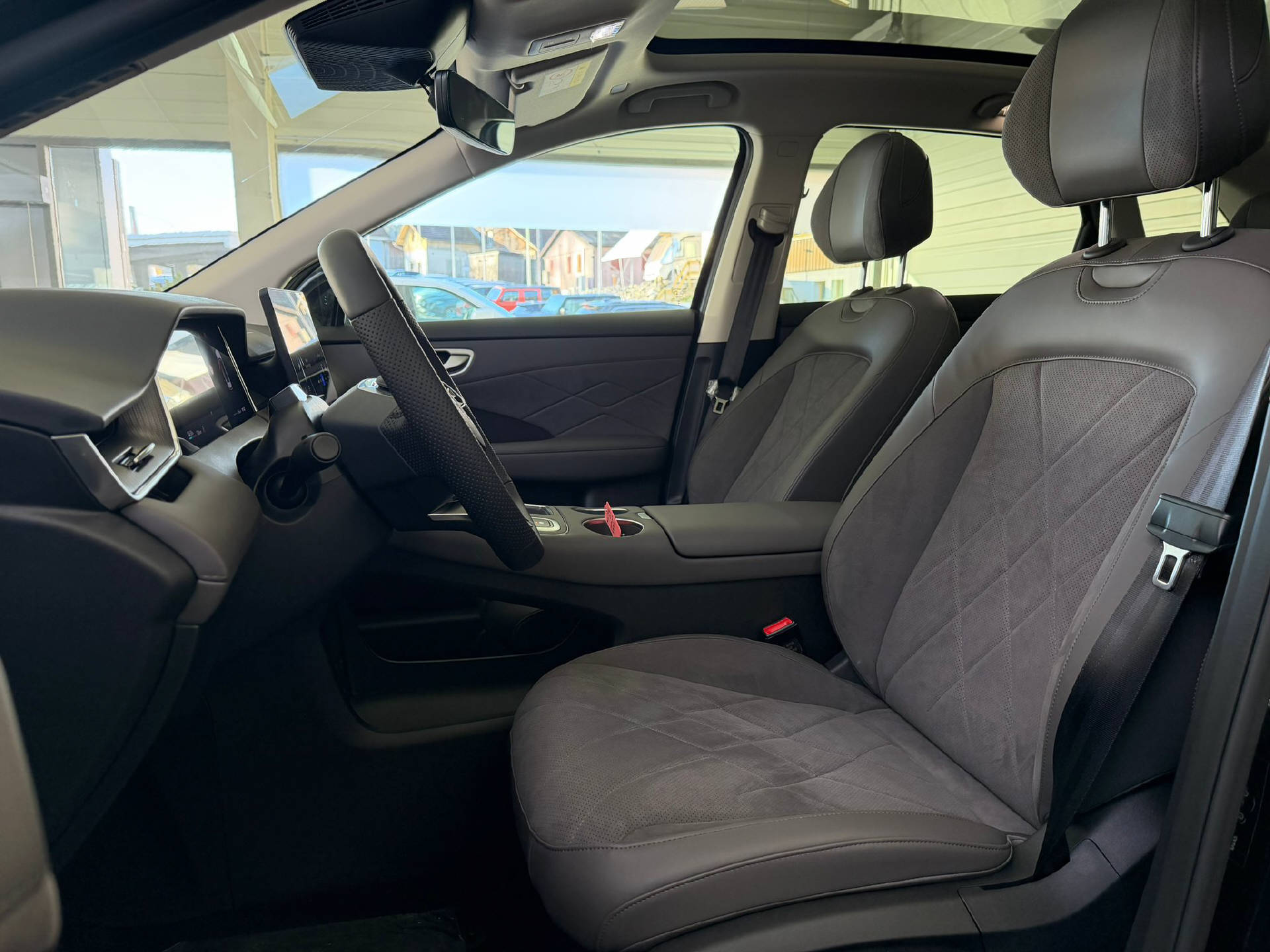 MG S6 EV 77 kWh Luxury 4WD-image-5