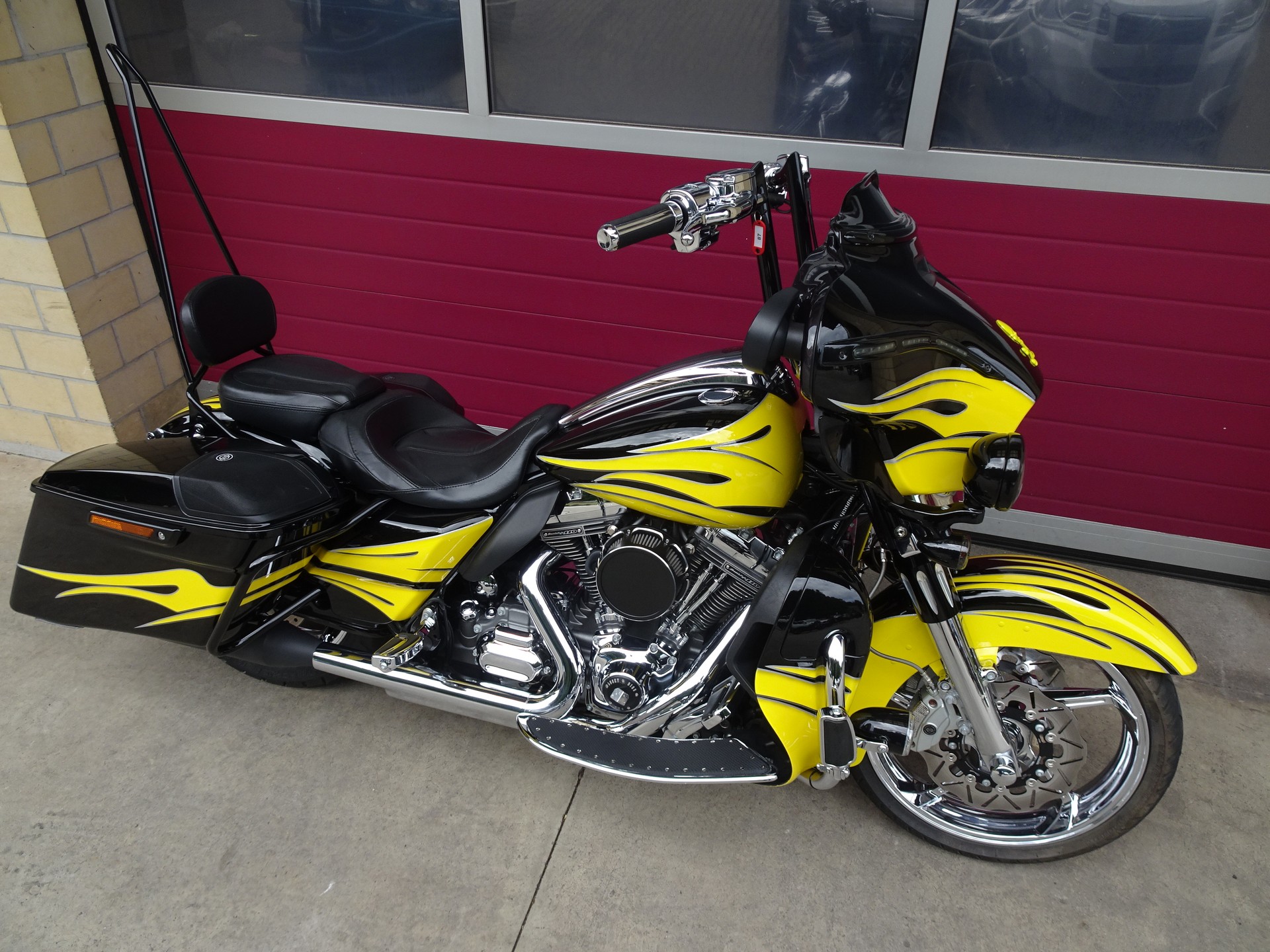 HARLEY-DAVIDSON FLHXSE Street Glide ABS CVO-image-15