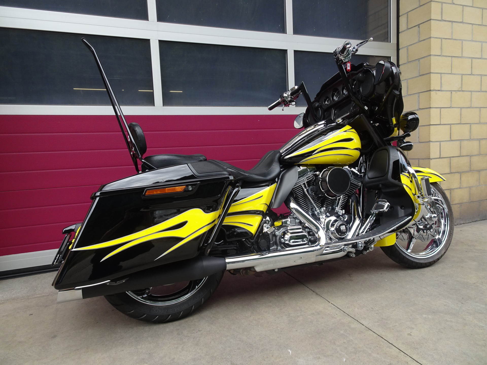 HARLEY-DAVIDSON FLHXSE Street Glide ABS CVO-image-8