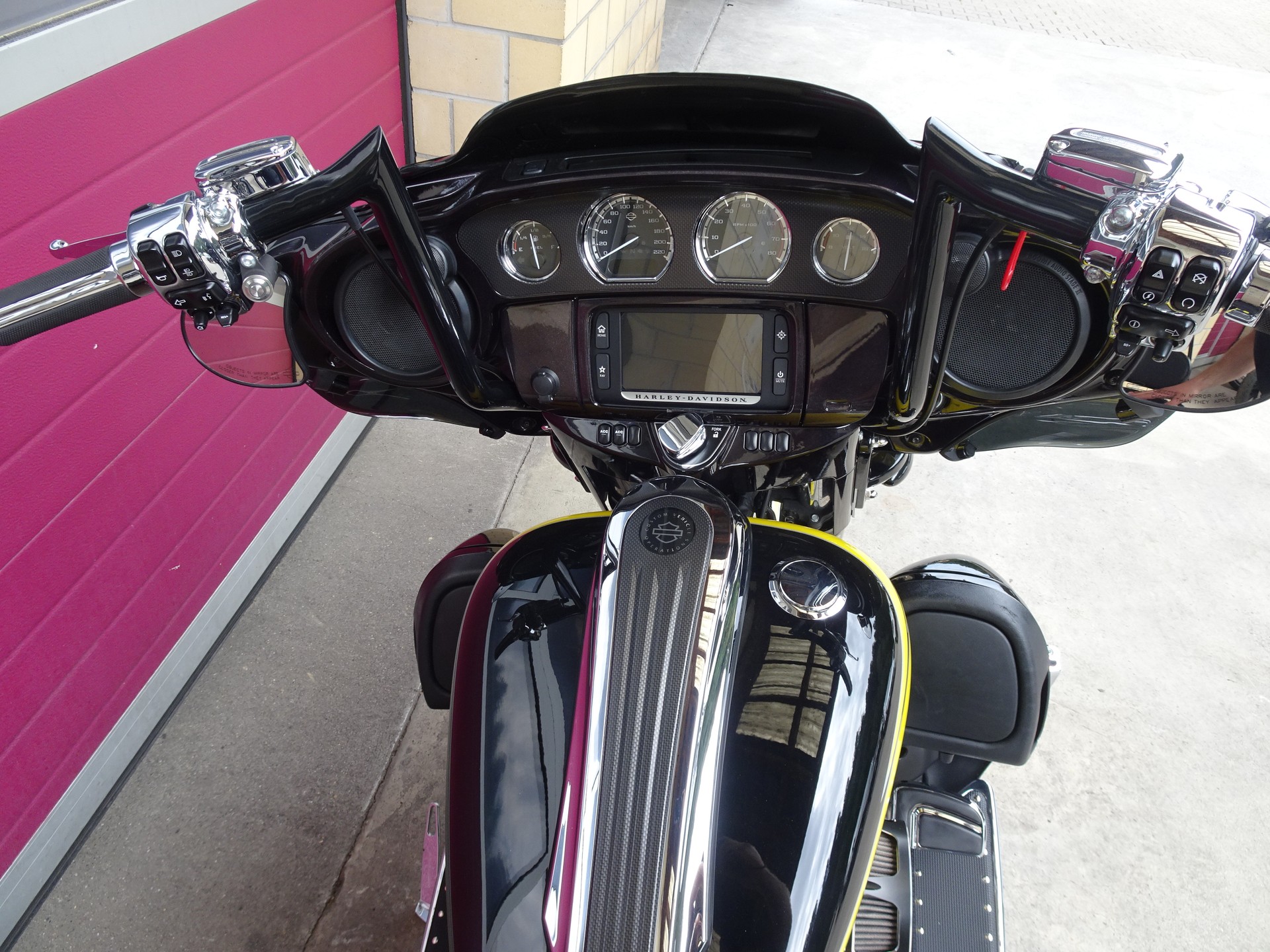 HARLEY-DAVIDSON FLHXSE Street Glide ABS CVO-image-5