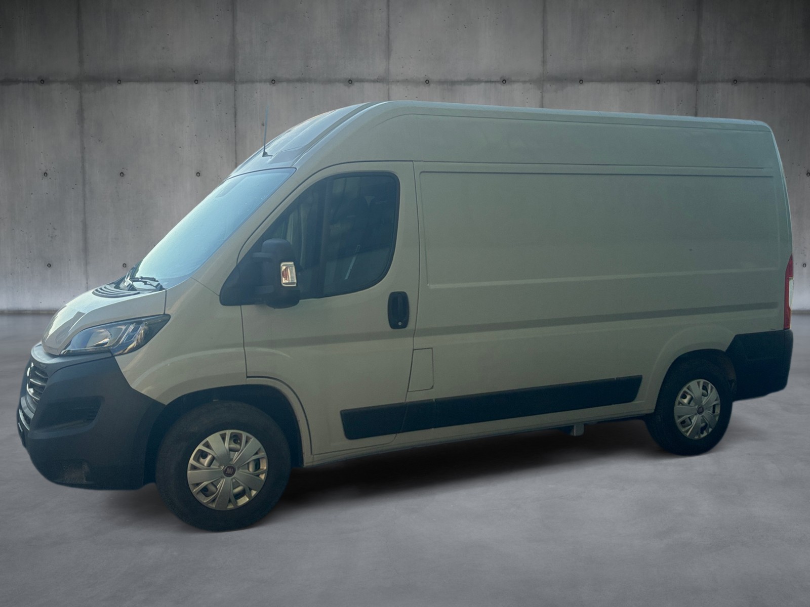 FIAT E-Ducato 35 47kWh L2H2 * Fahrzeugeinrichtung Gratis * 1000 kg Nutzlast * Top Preis *-showroom-element-1