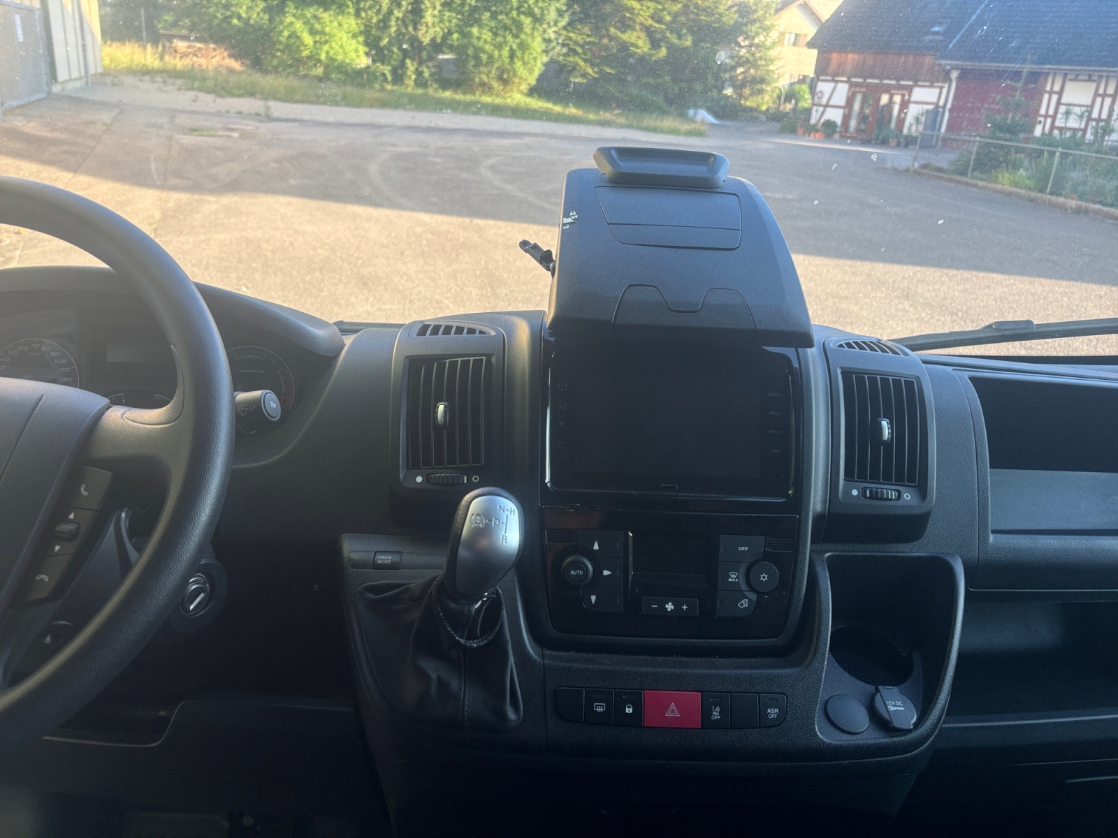 FIAT E-Ducato 35 47kWh L2H2 * Fahrzeugeinrichtung Gratis * 1000 kg Nutzlast * Top Preis *-image-9