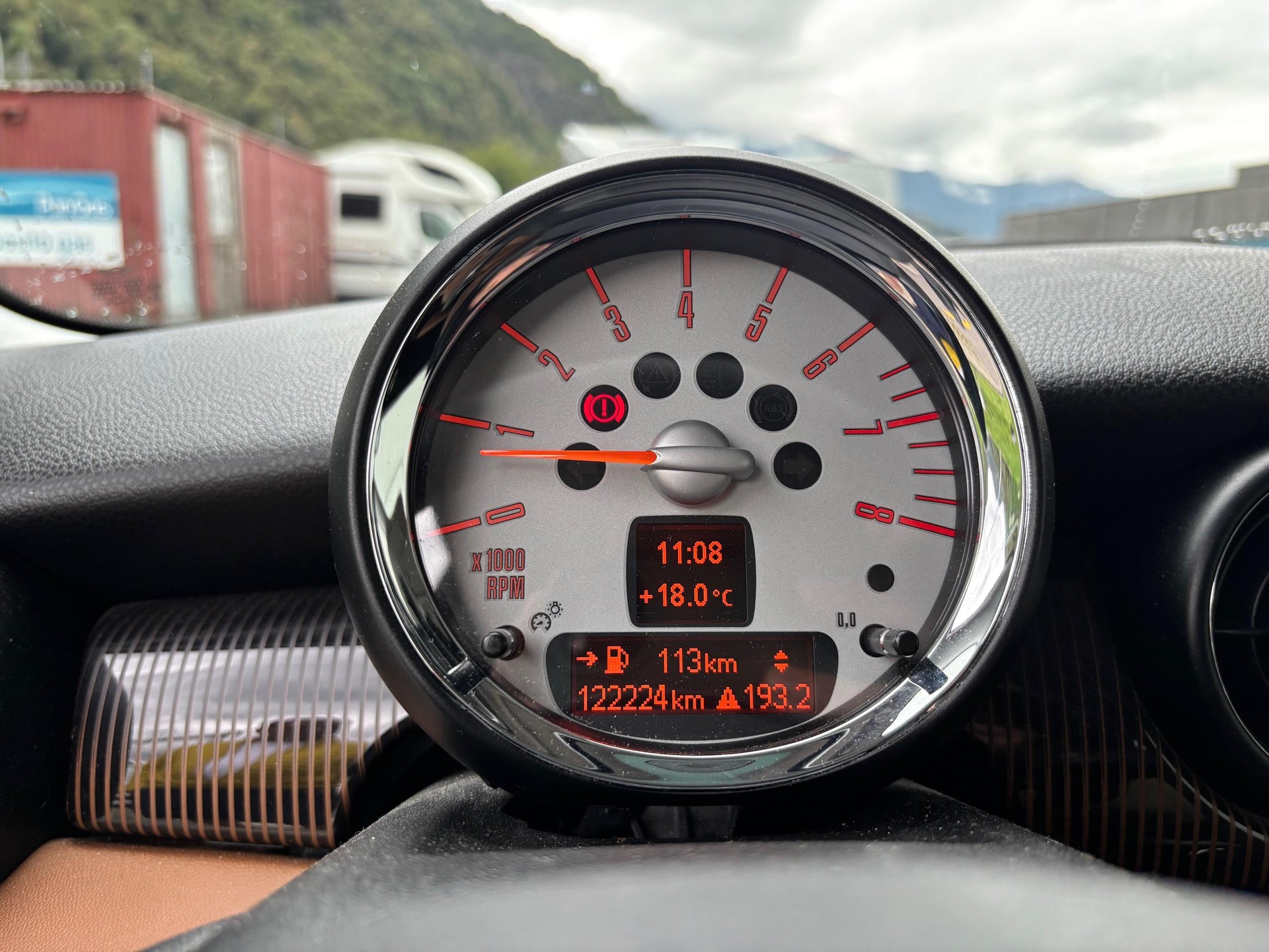 MINI R56 1.6i Cooper-image-10