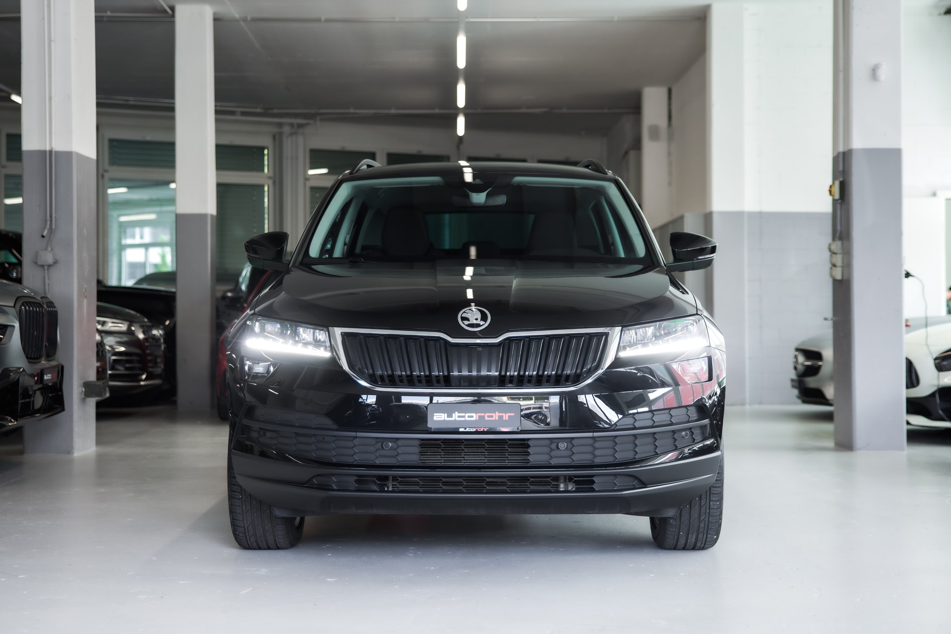 SKODA Karoq 1.0 TSI Ambition DSG-showroom-element-1