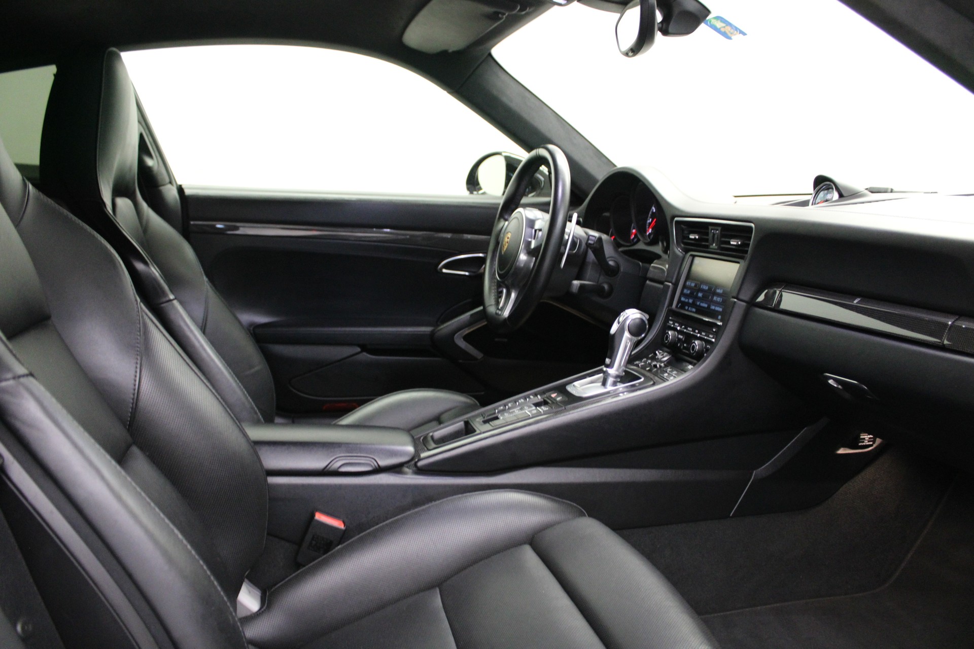 PORSCHE 911 Turbo S PDK-image-6