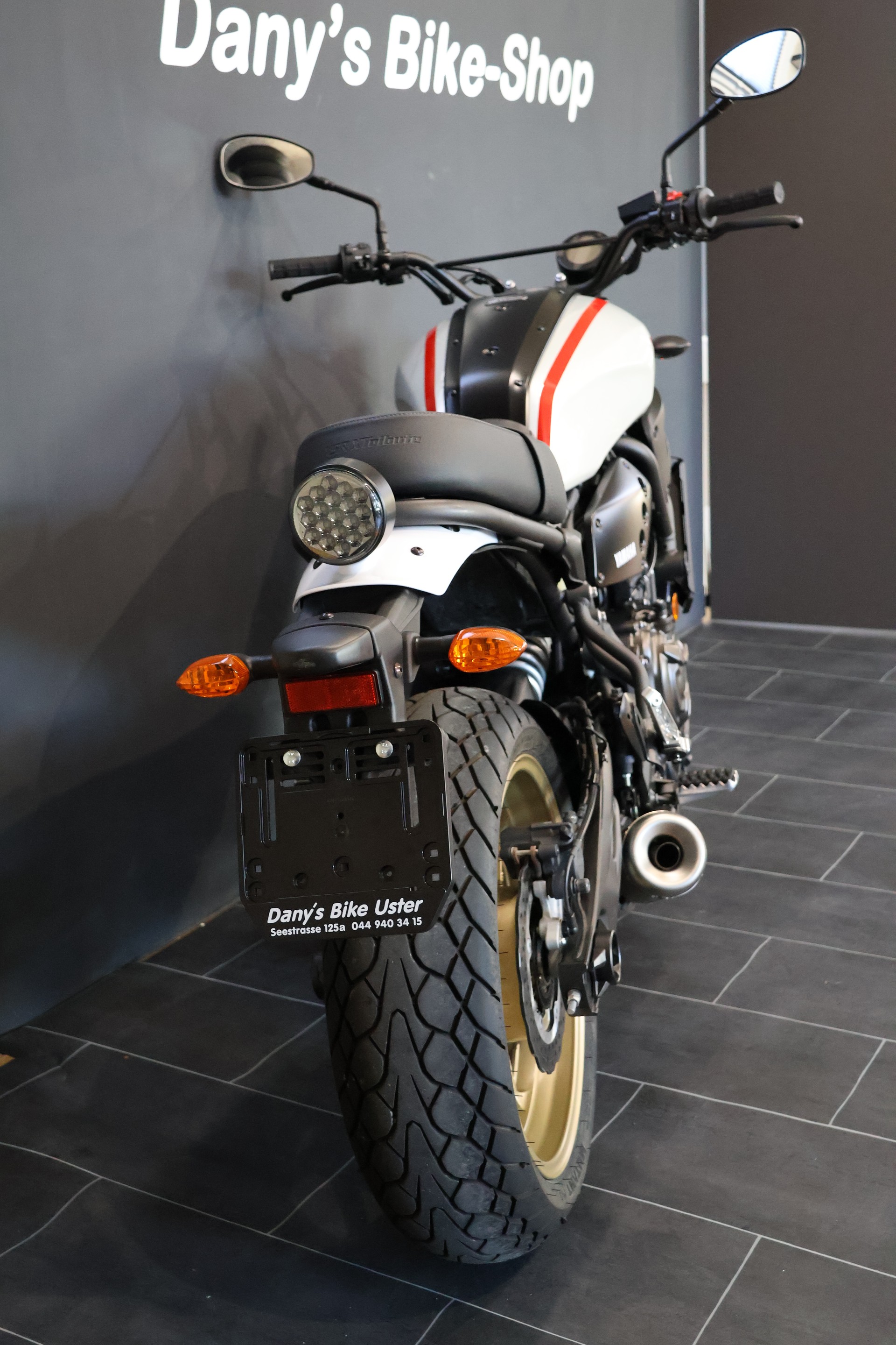 YAMAHA XSR 700 XTribute-image-4