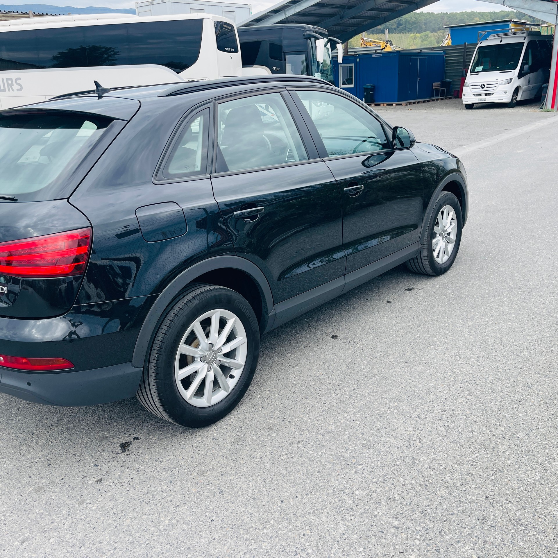 AUDI Q3 2.0 TDI-image-3