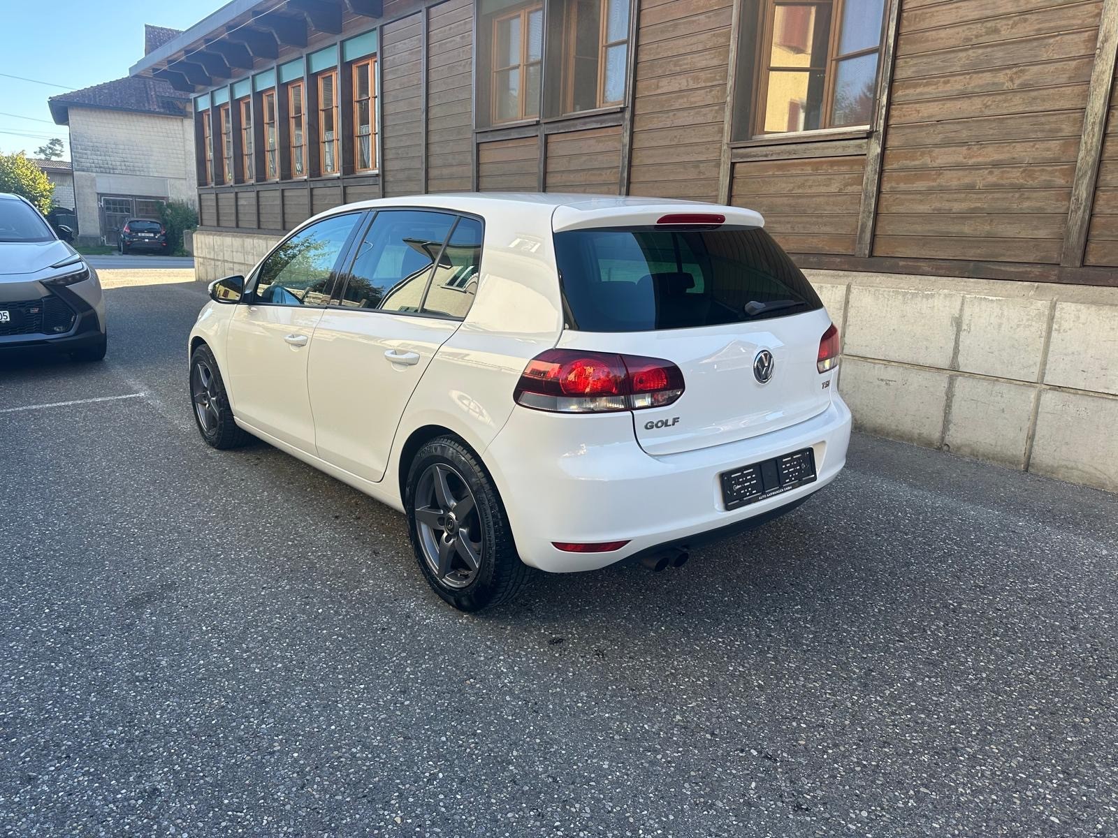 VW Golf 1.4 TSI Highline-showroom-element-3