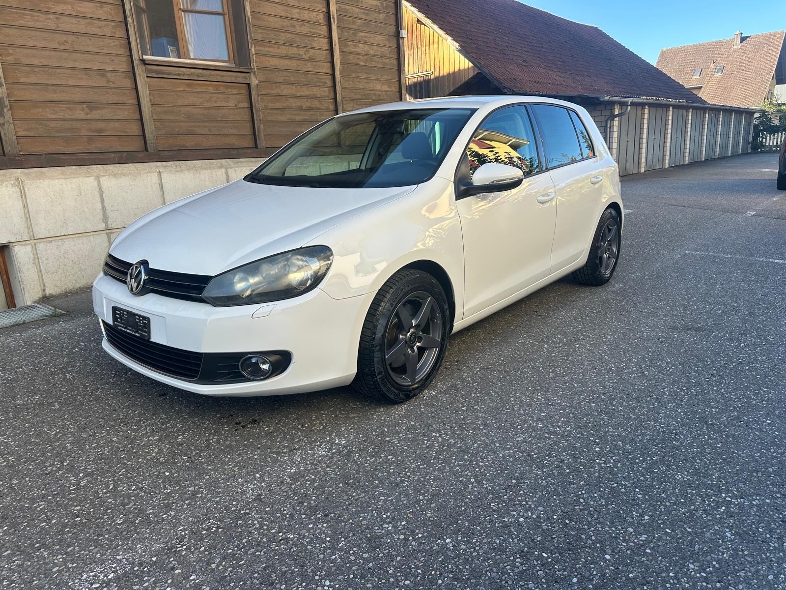 VW Golf 1.4 TSI Highline-showroom-element-1
