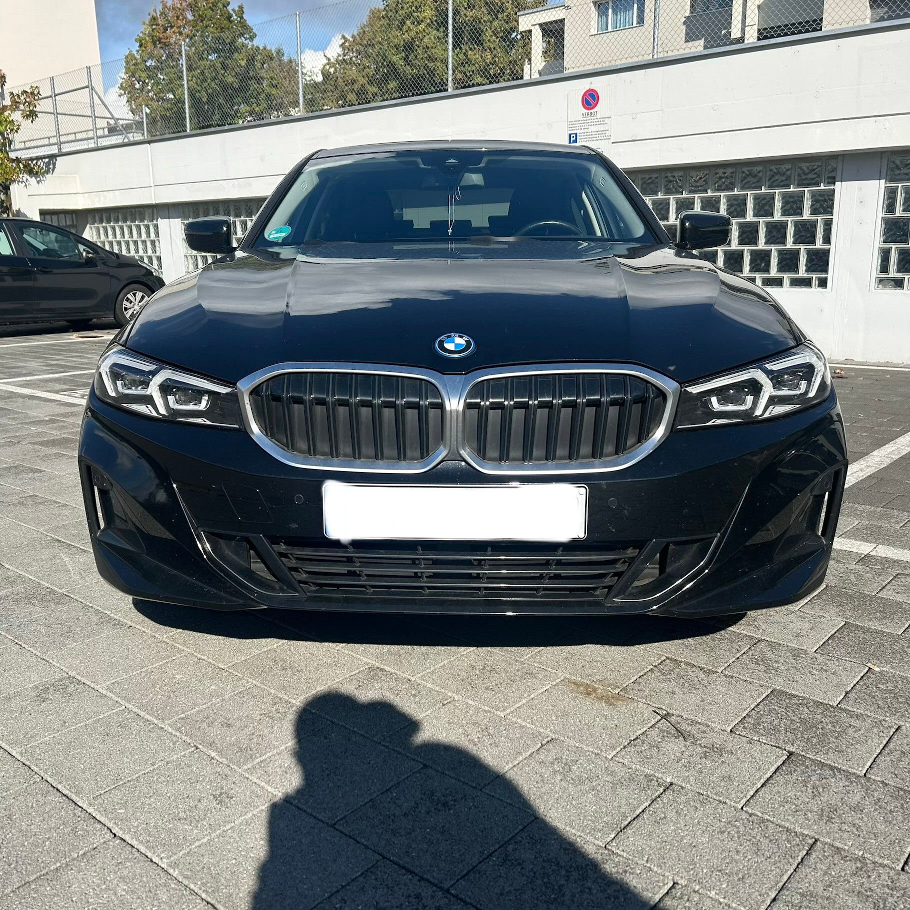 BMW 320e-image-6