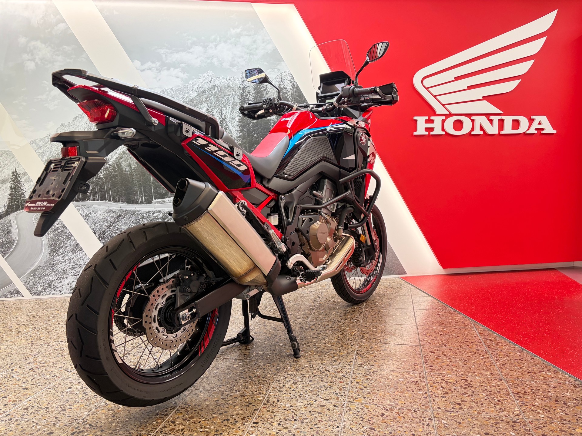 HONDA CRF 1100 Africa Twin aus erster Hand mit viel Zubehör!-image-4