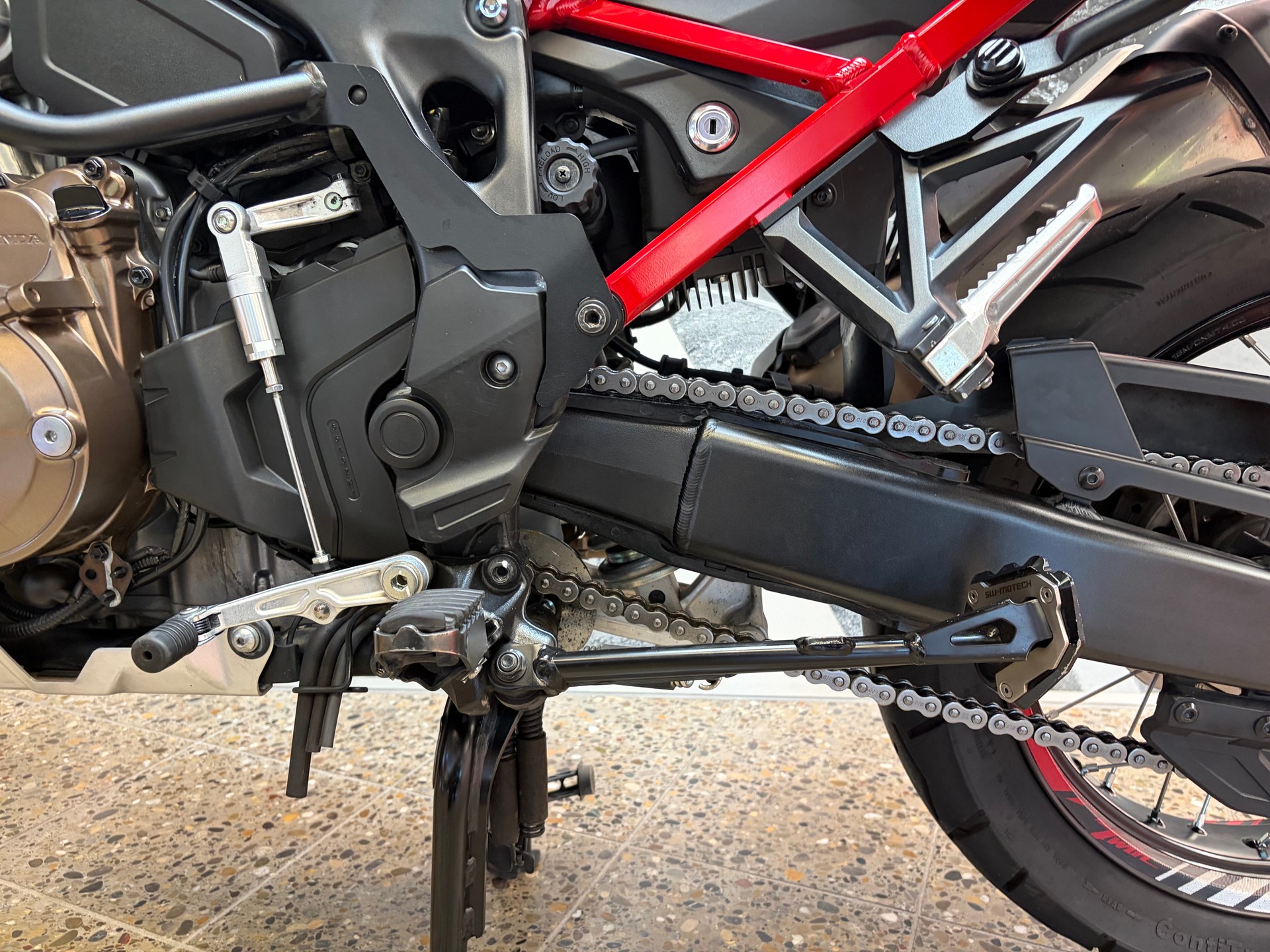 HONDA CRF 1100 Africa Twin aus erster Hand mit viel Zubehör!-image-7
