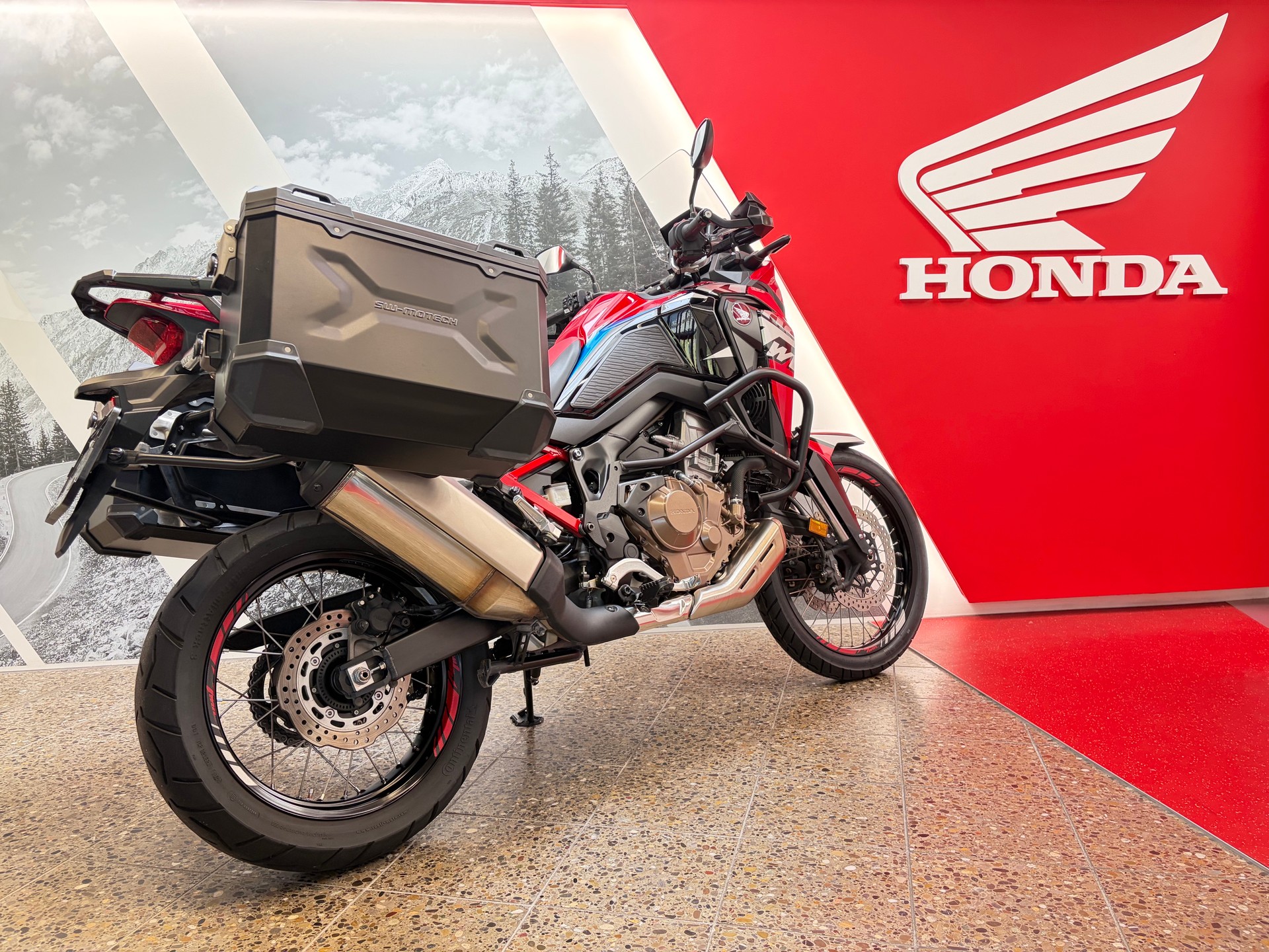 HONDA CRF 1100 Africa Twin aus erster Hand mit viel Zubehör!-image-3