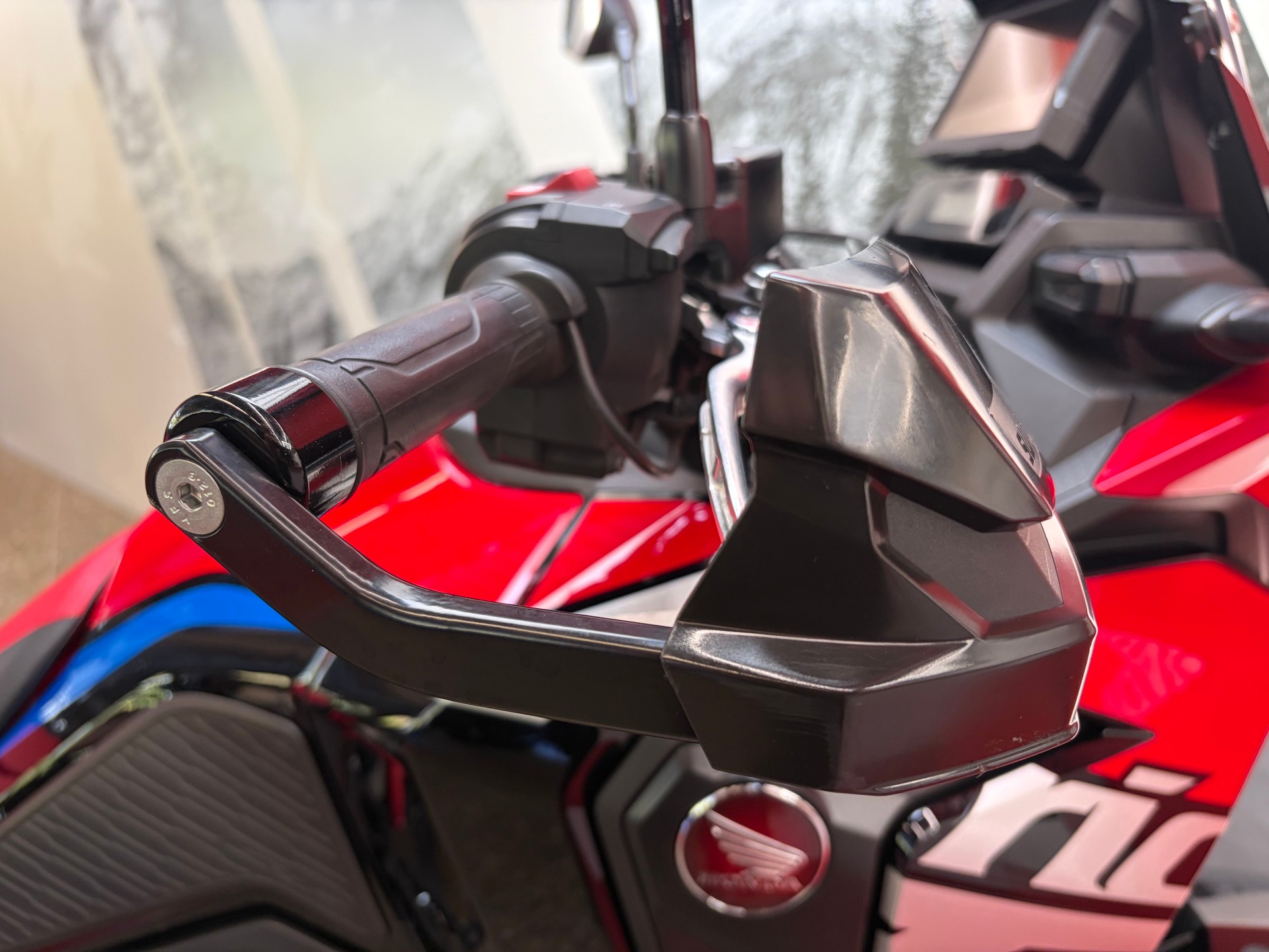 HONDA CRF 1100 Africa Twin aus erster Hand mit viel Zubehör!-image-6