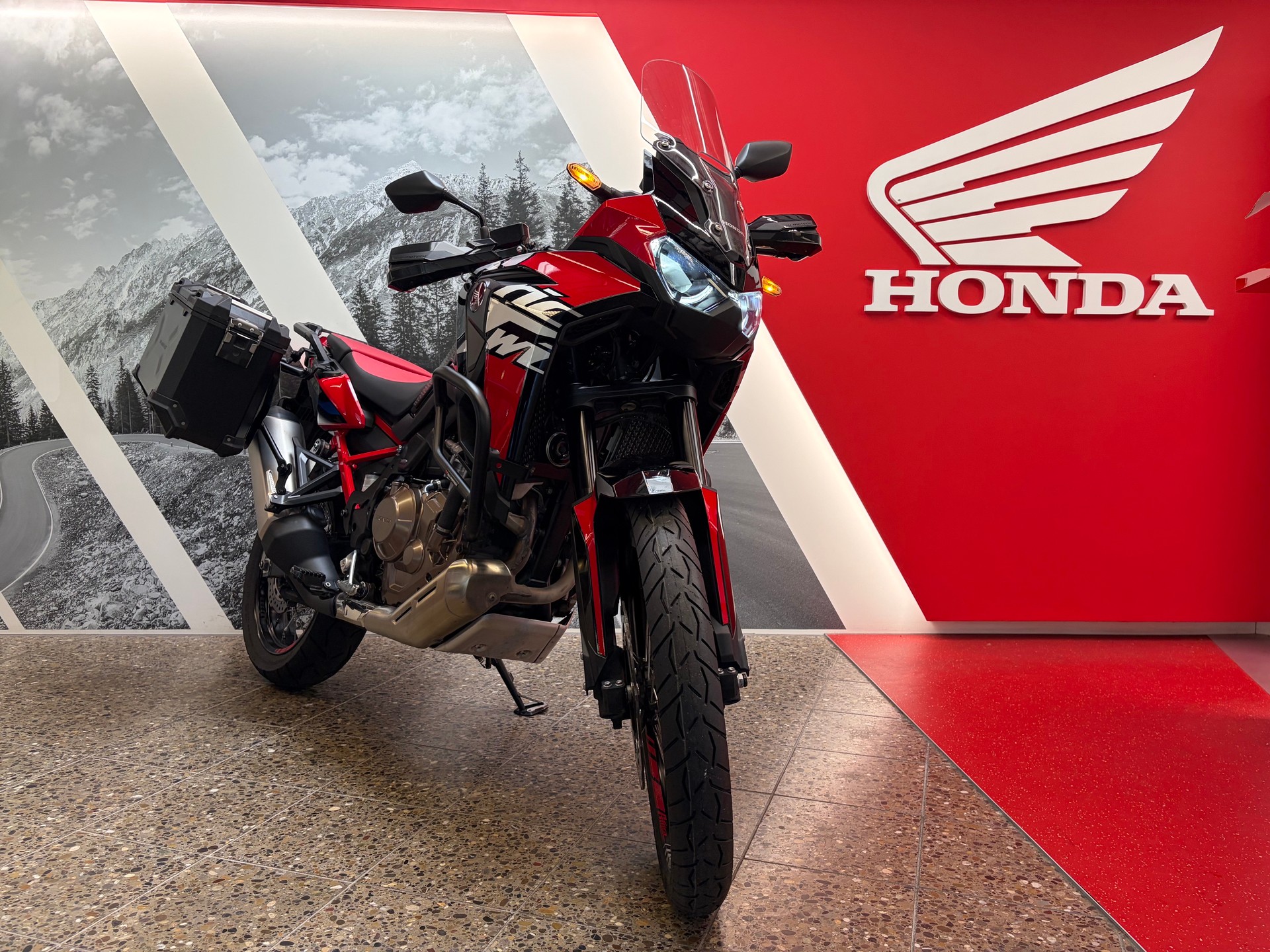 HONDA CRF 1100 Africa Twin aus erster Hand mit viel Zubehör!-image-2