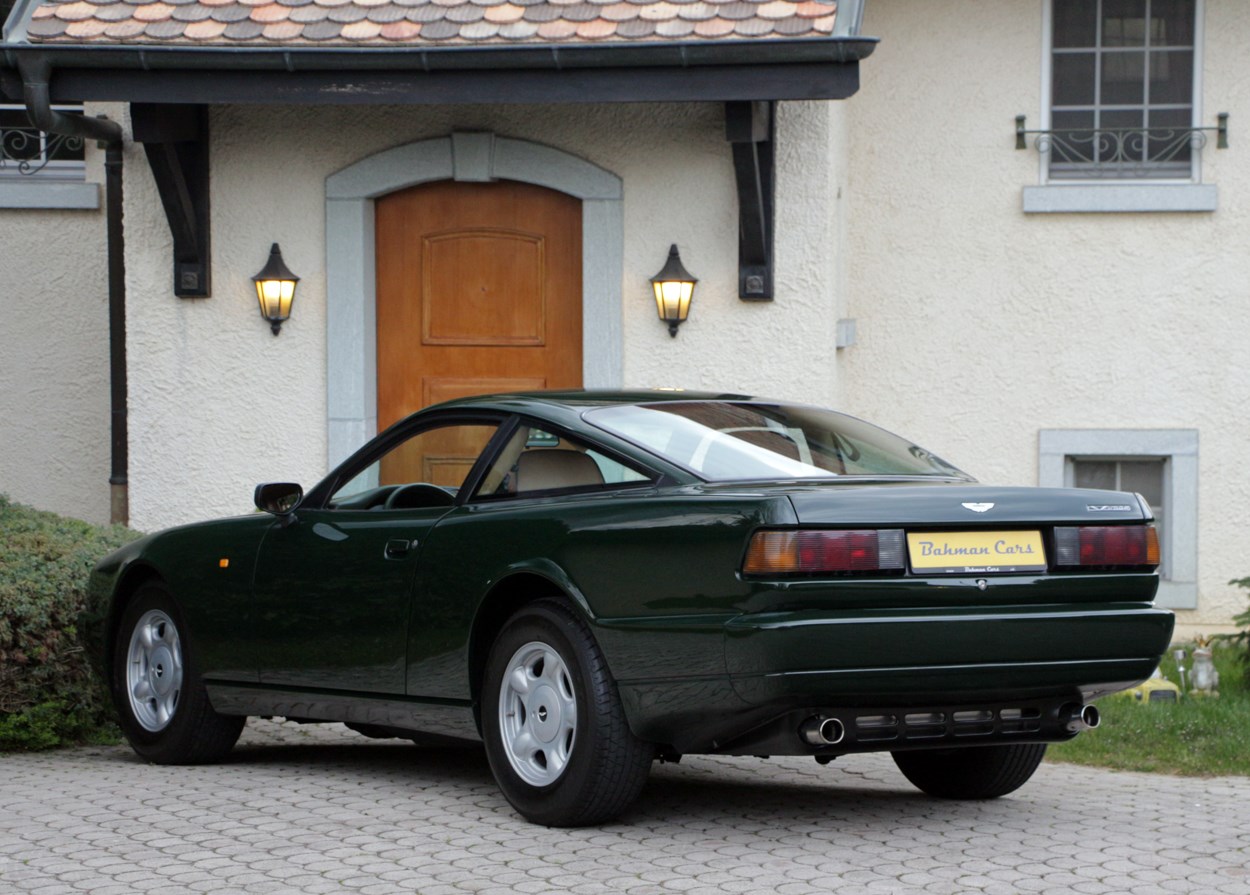 ASTON MARTIN Virage-showroom-element-1