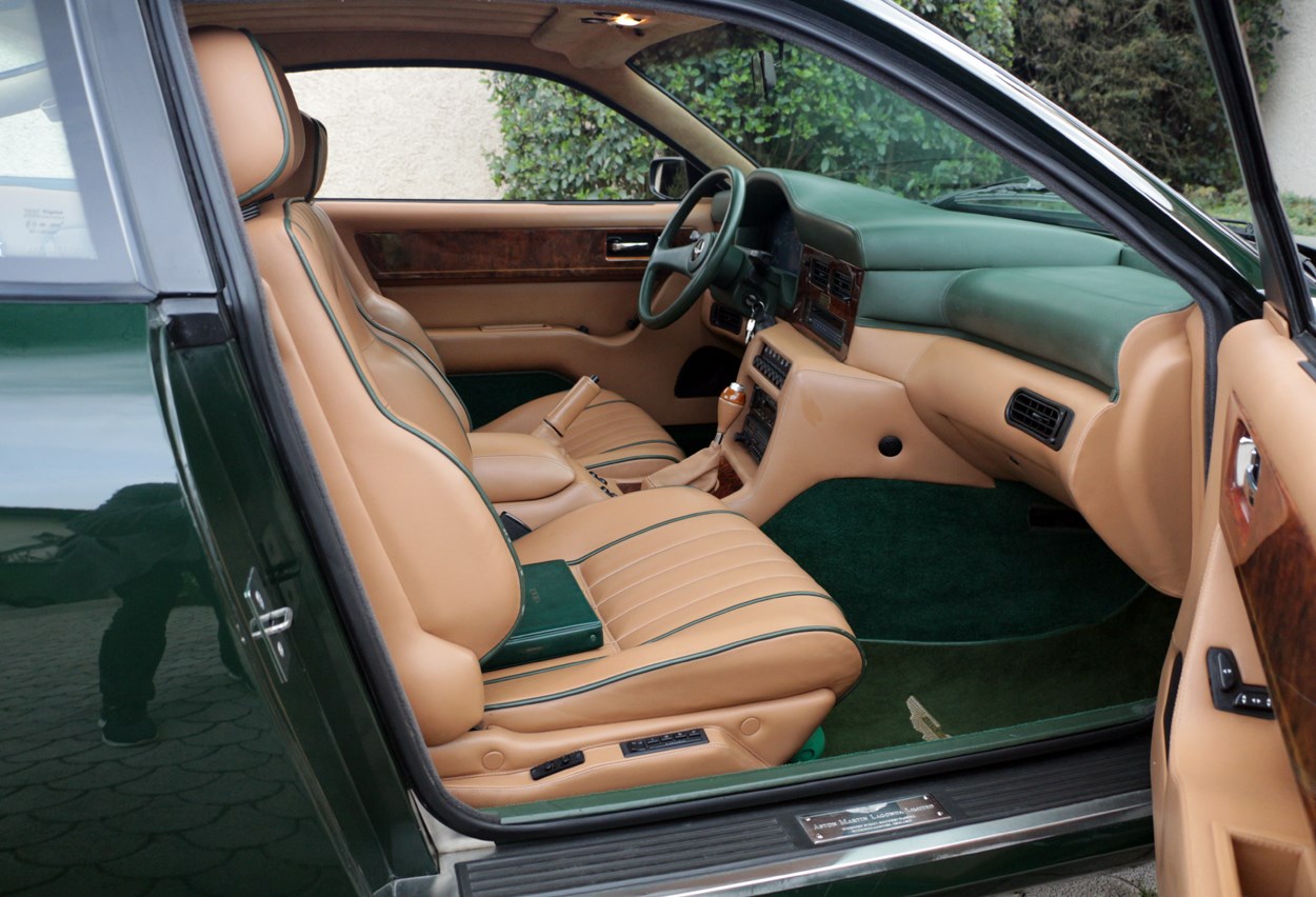 ASTON MARTIN Virage-image-10