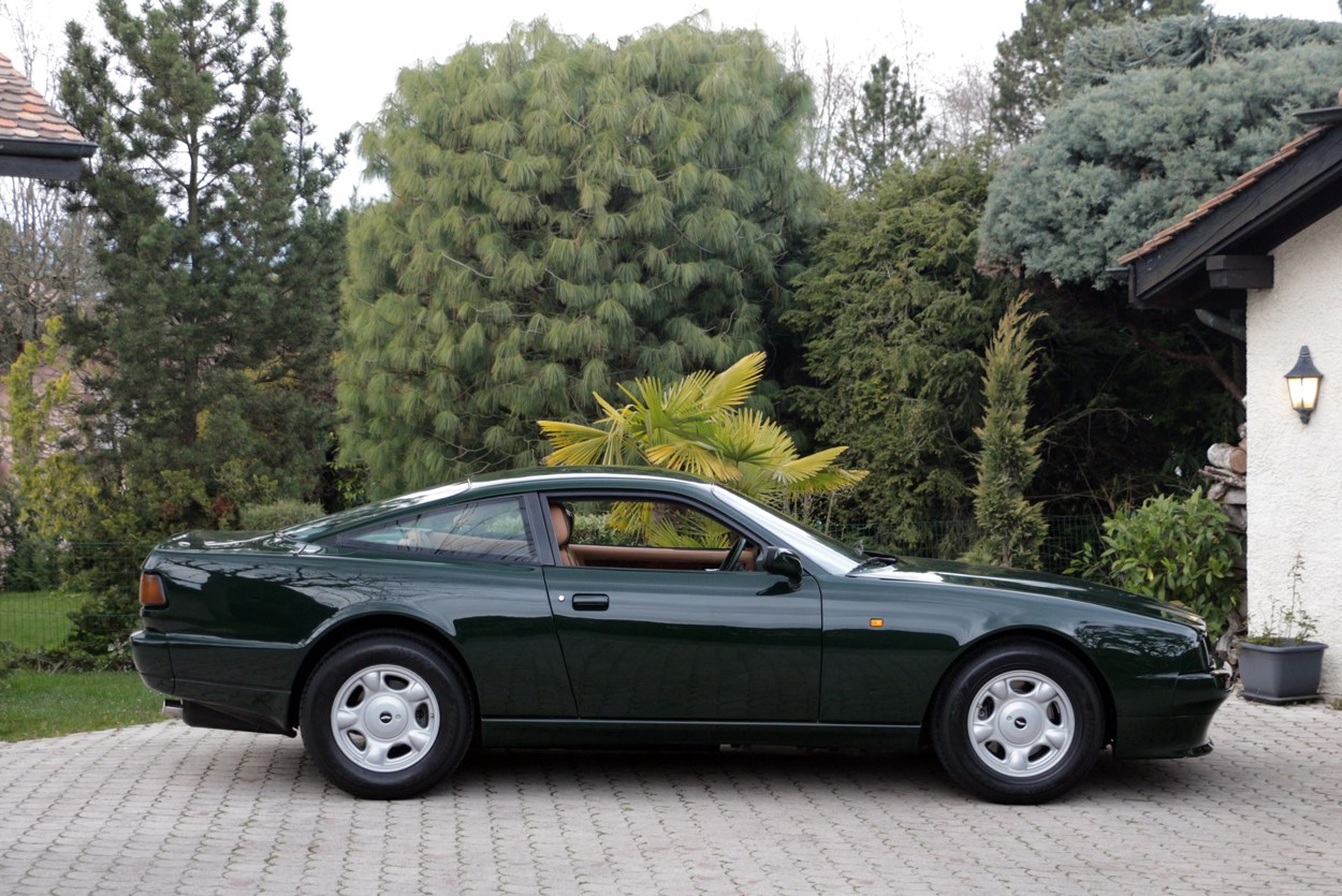 ASTON MARTIN Virage-image-21