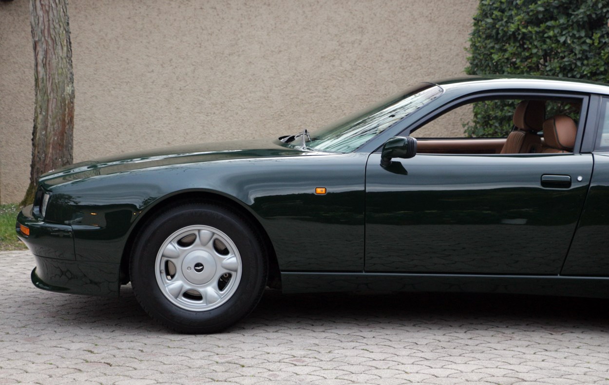 ASTON MARTIN Virage-image-24
