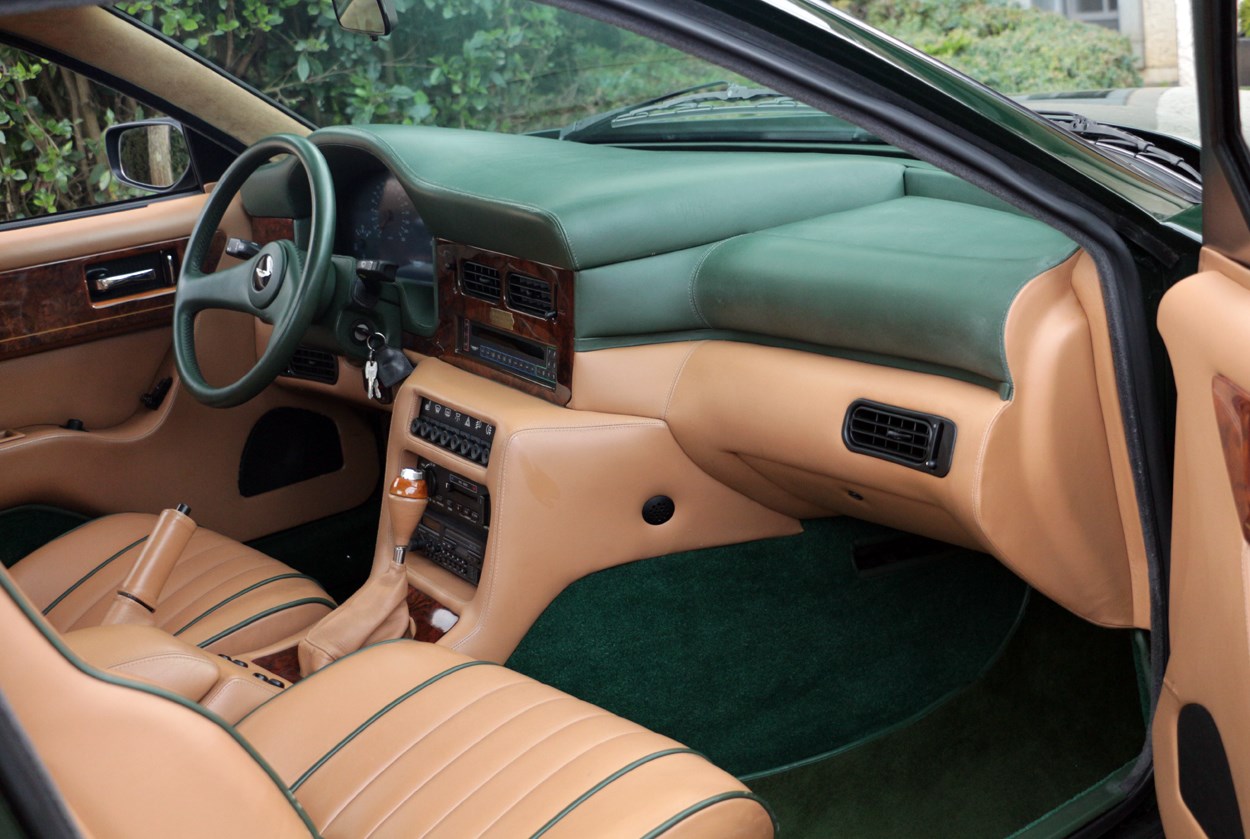 ASTON MARTIN Virage-image-9
