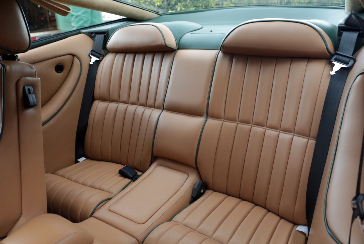ASTON MARTIN Virage-image-8