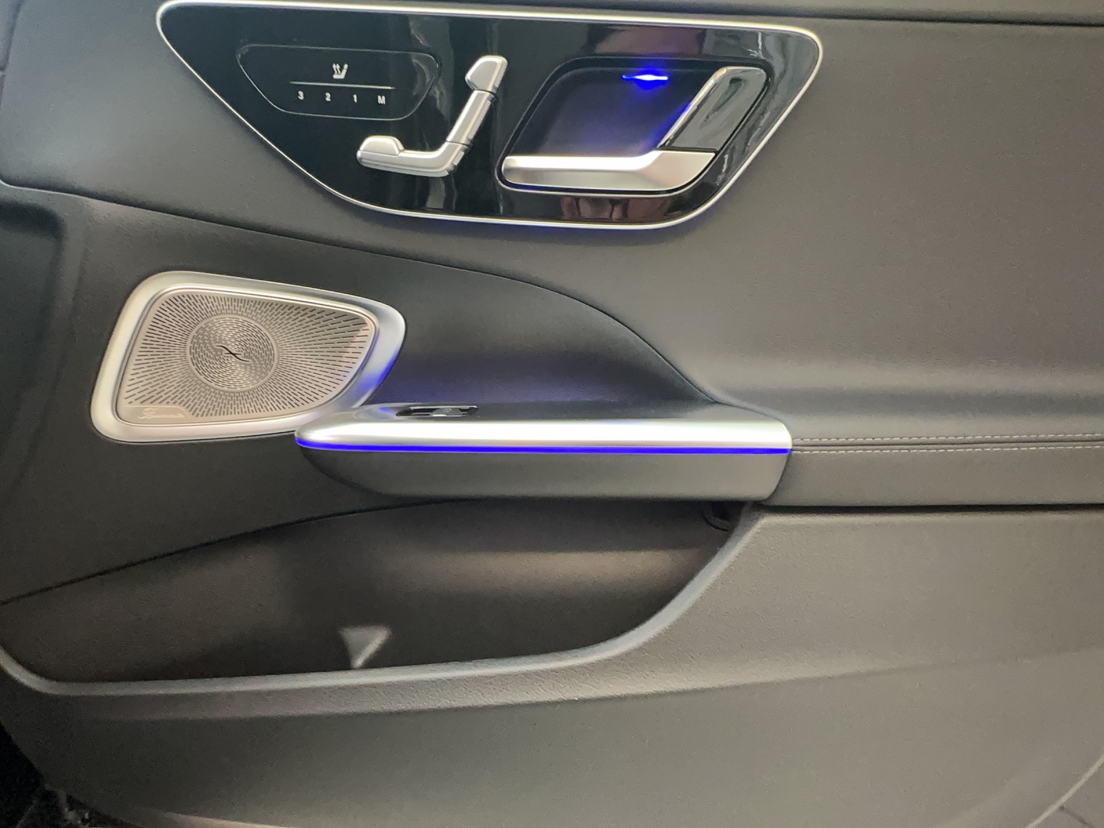 MERCEDES-BENZ C 300 T 4 Matic-image-15