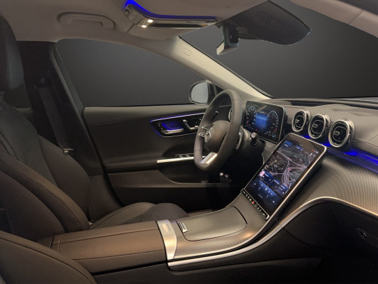 MERCEDES-BENZ C 300e 4Matic AMG Line-image-9