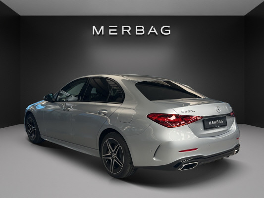 MERCEDES-BENZ C 300e 4Matic AMG Line-image-5
