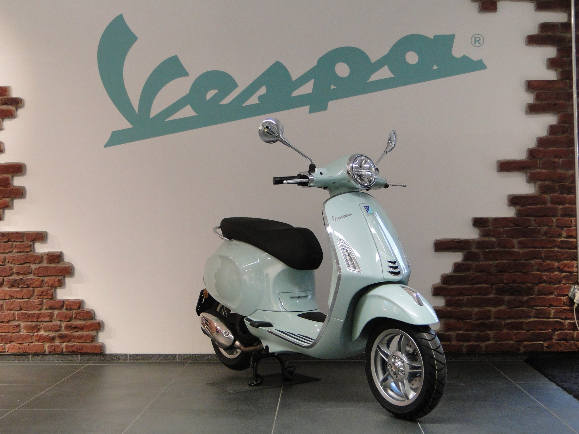 PIAGGIO Vespa Primavera 125-image-2