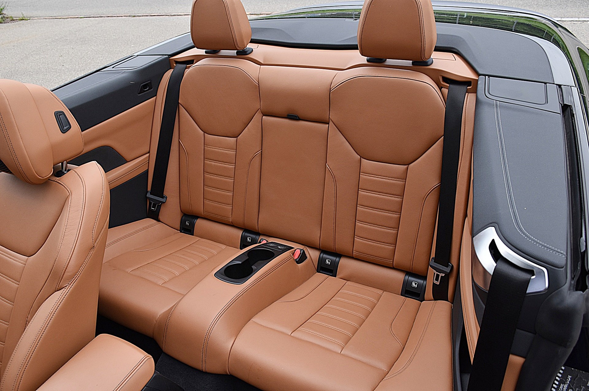 BMW M440i xDrive 48V Cabrio-image-14