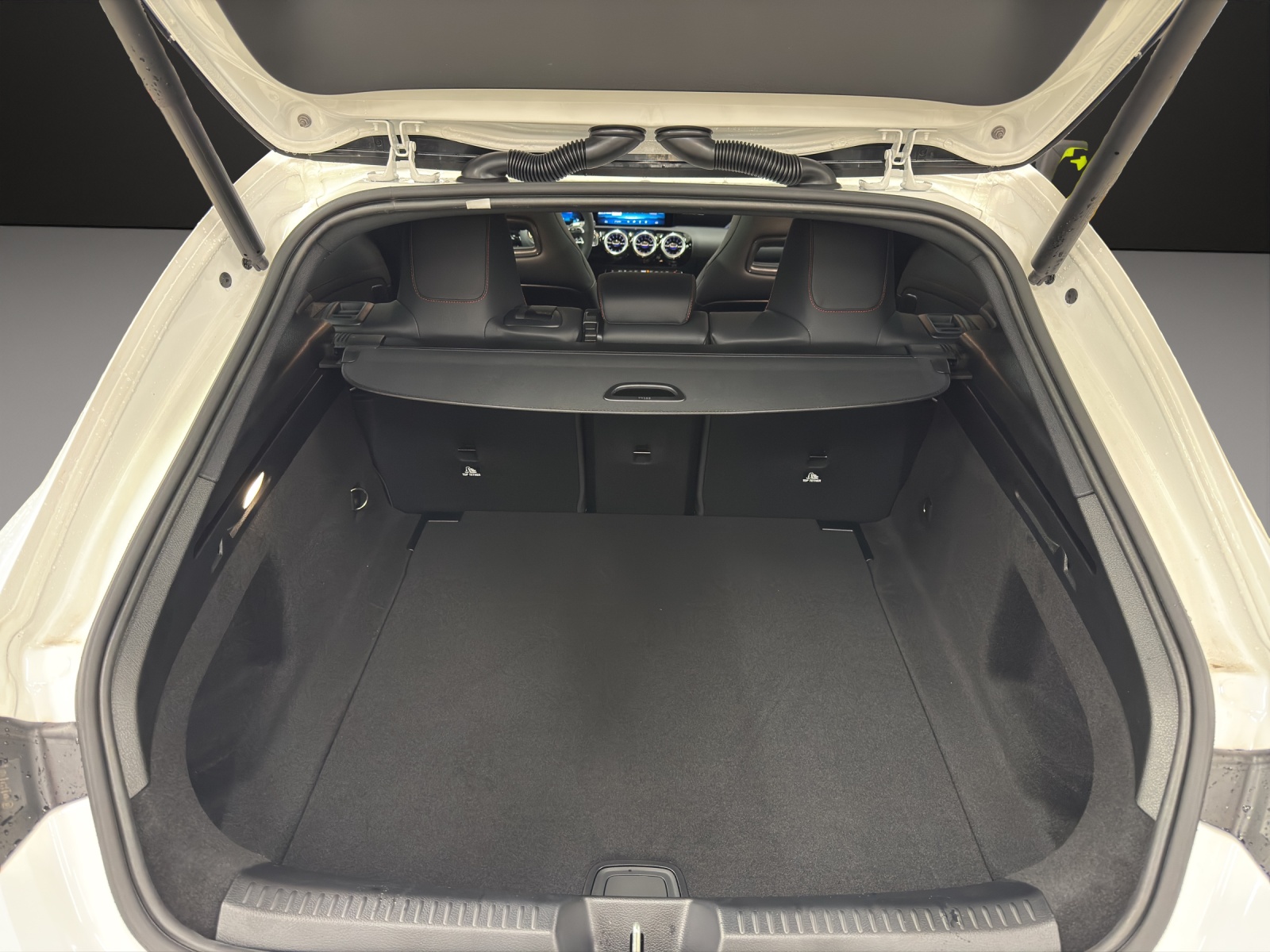 MERCEDES-BENZ CLA Shooting Brake 35 AMG 4Matic 8G-DCT-image-13