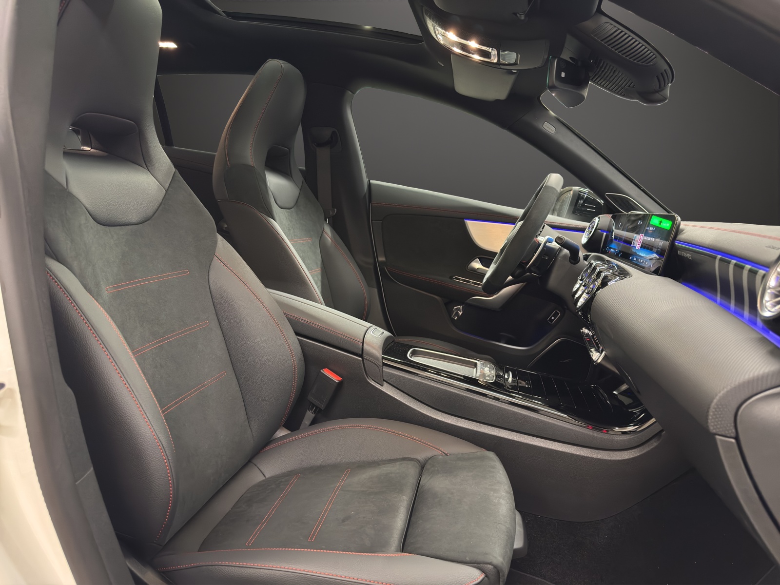 MERCEDES-BENZ CLA Shooting Brake 35 AMG 4Matic 8G-DCT-image-12