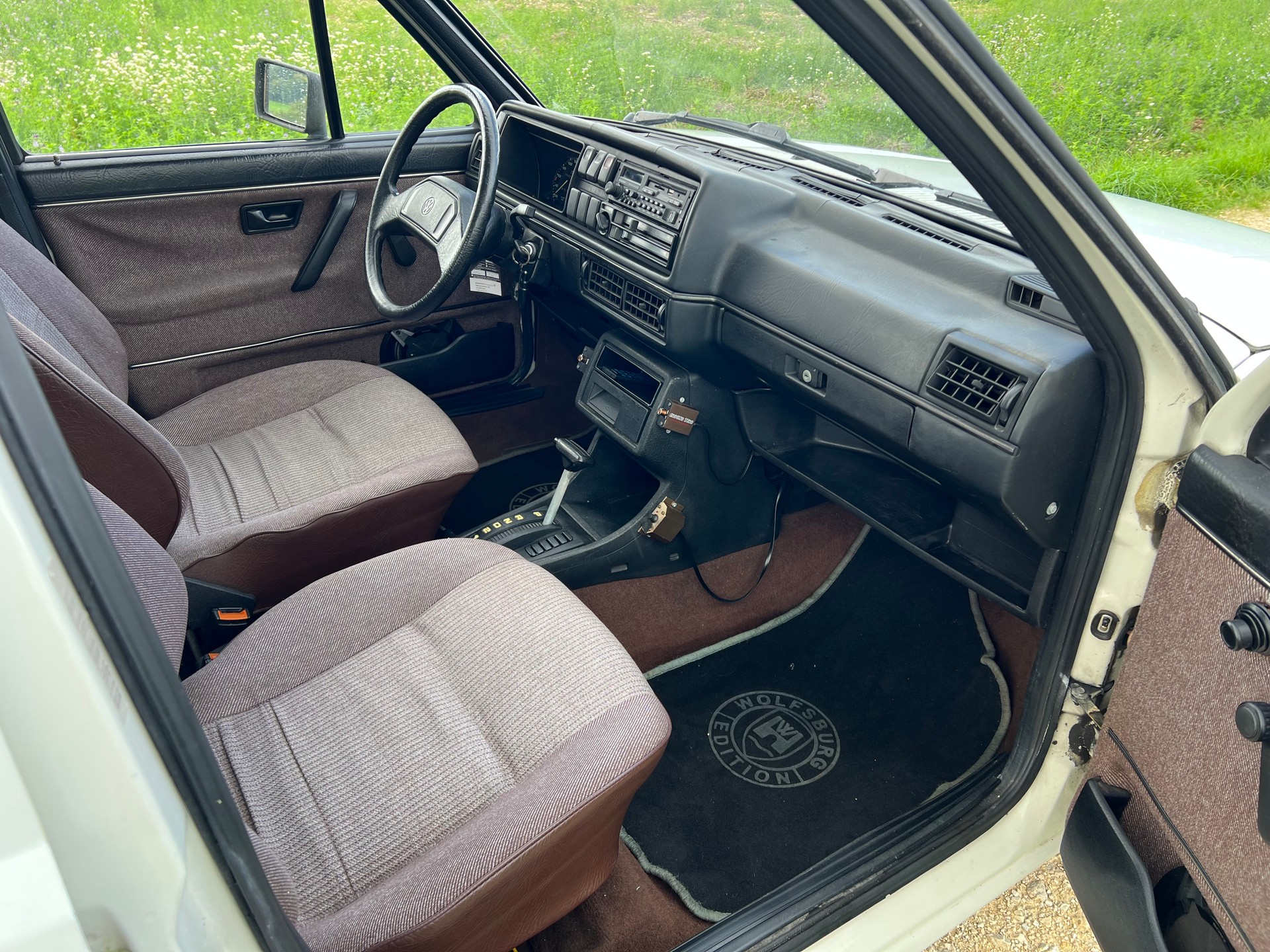 VW Golf 1600 GL-image-6