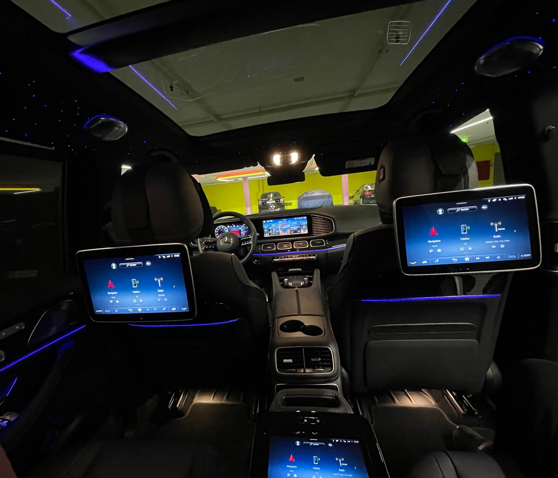 MERCEDES-BENZ GLS 350 d 4MATIC AMG Line-image-10