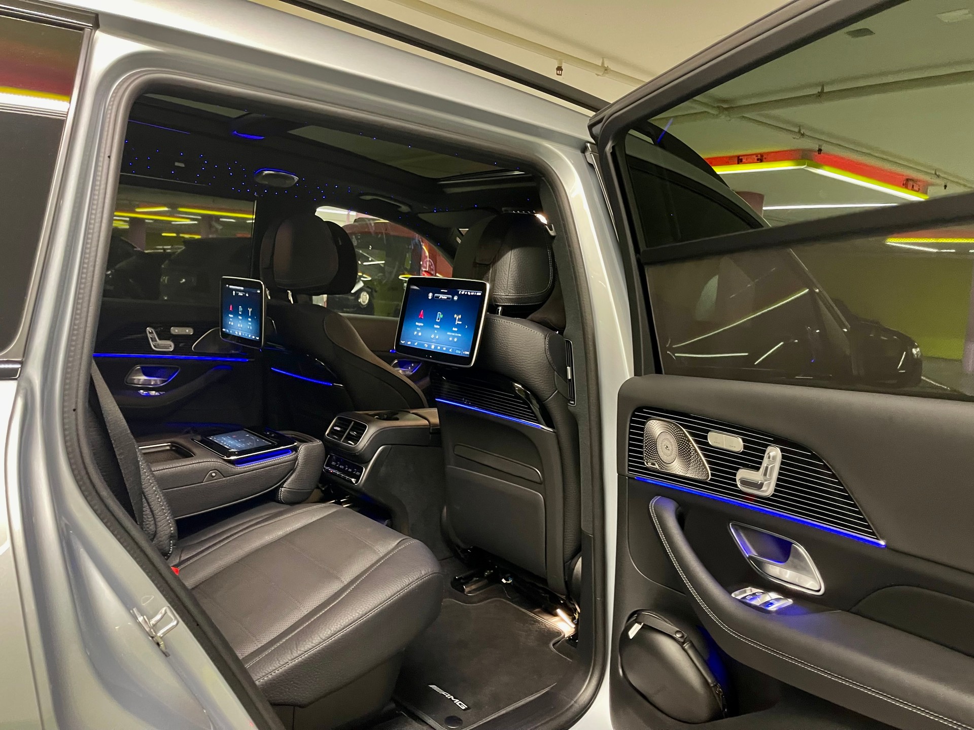 MERCEDES-BENZ GLS 350 d 4MATIC AMG Line-image-5
