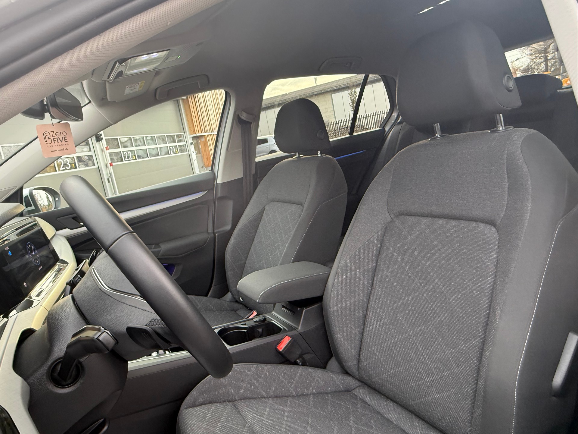 VW Golf 1.5 e TSI ACT Life DSG-image-7