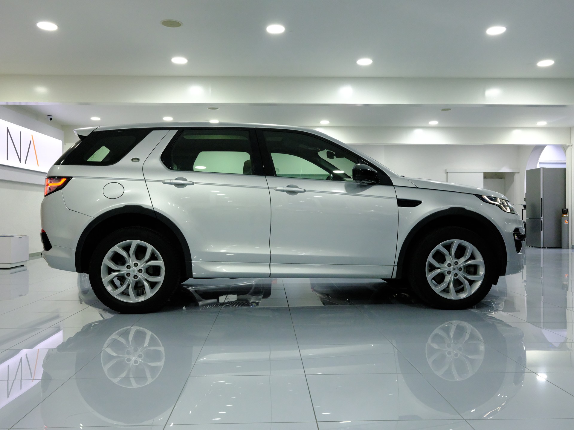 LAND ROVER Discovery Sport 2.0 SD4 HSE AT9 *Dynamic Pack* *Surround View* *Fahrassistenzpaket*-image-6