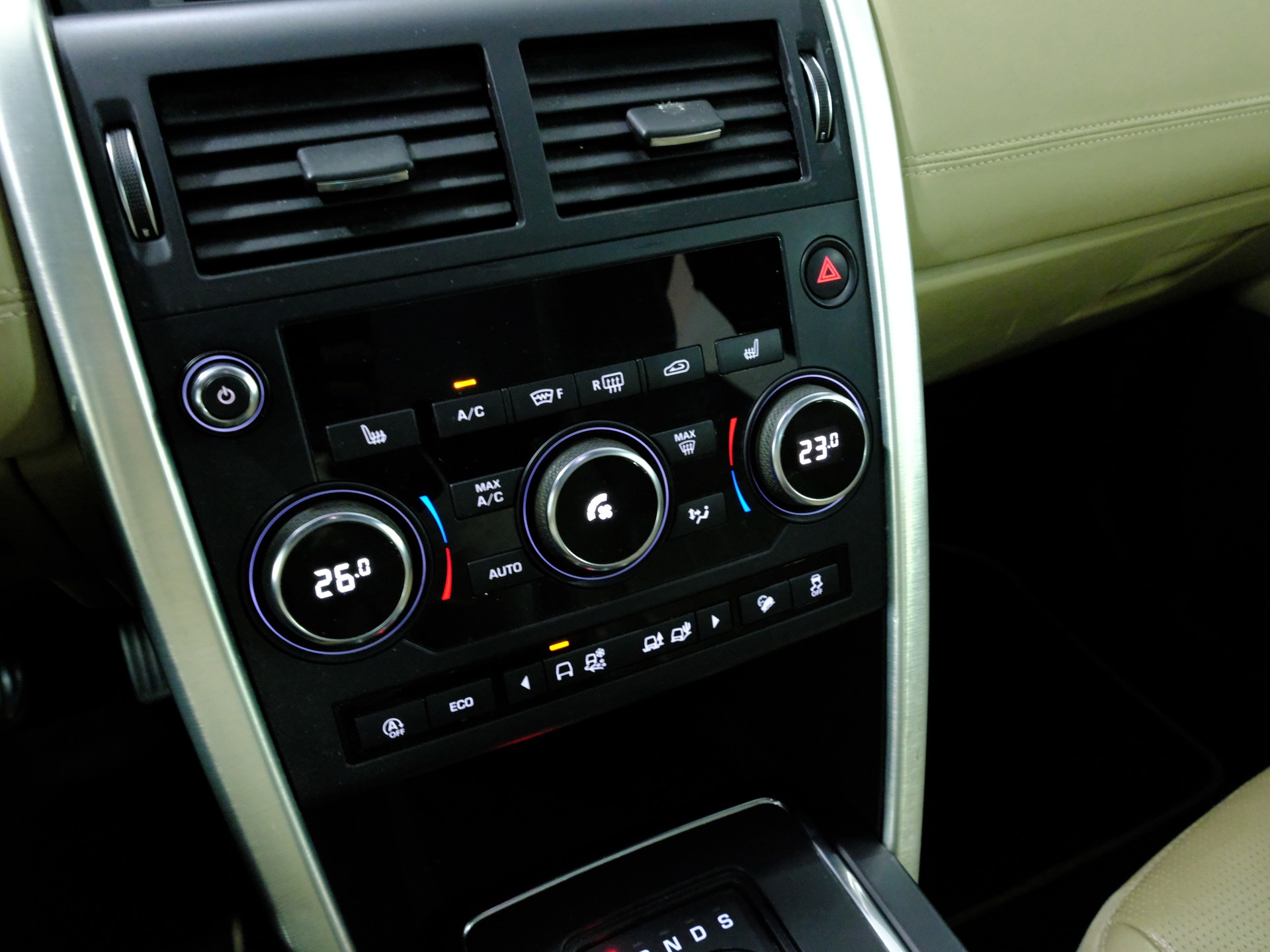 LAND ROVER Discovery Sport 2.0 SD4 HSE AT9 *Dynamic Pack* *Surround View* *Fahrassistenzpaket*-image-14