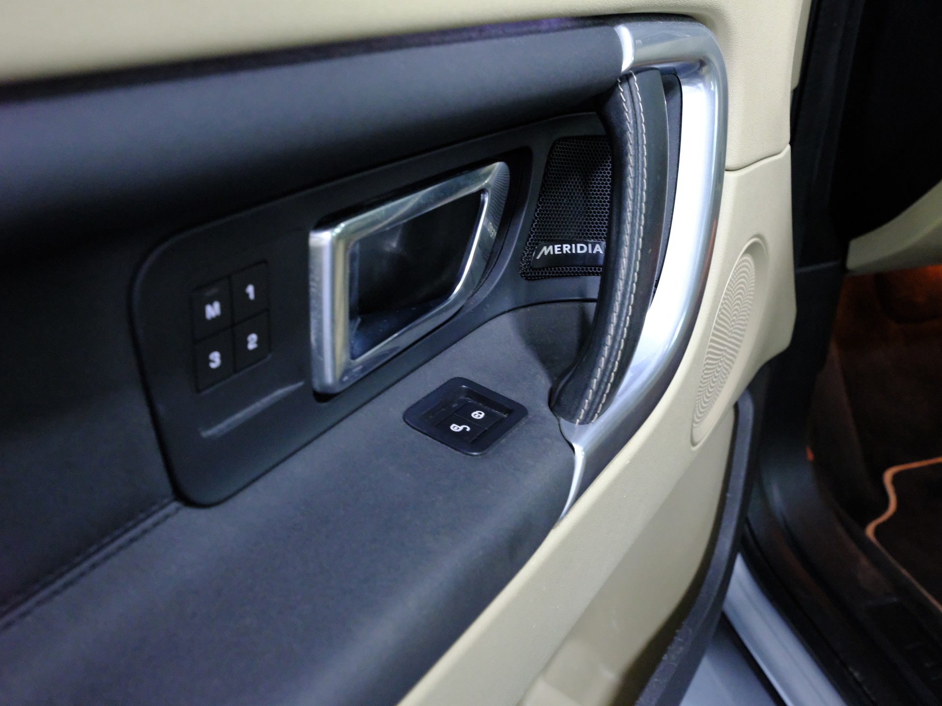LAND ROVER Discovery Sport 2.0 SD4 HSE AT9 *Dynamic Pack* *Surround View* *Fahrassistenzpaket*-image-15