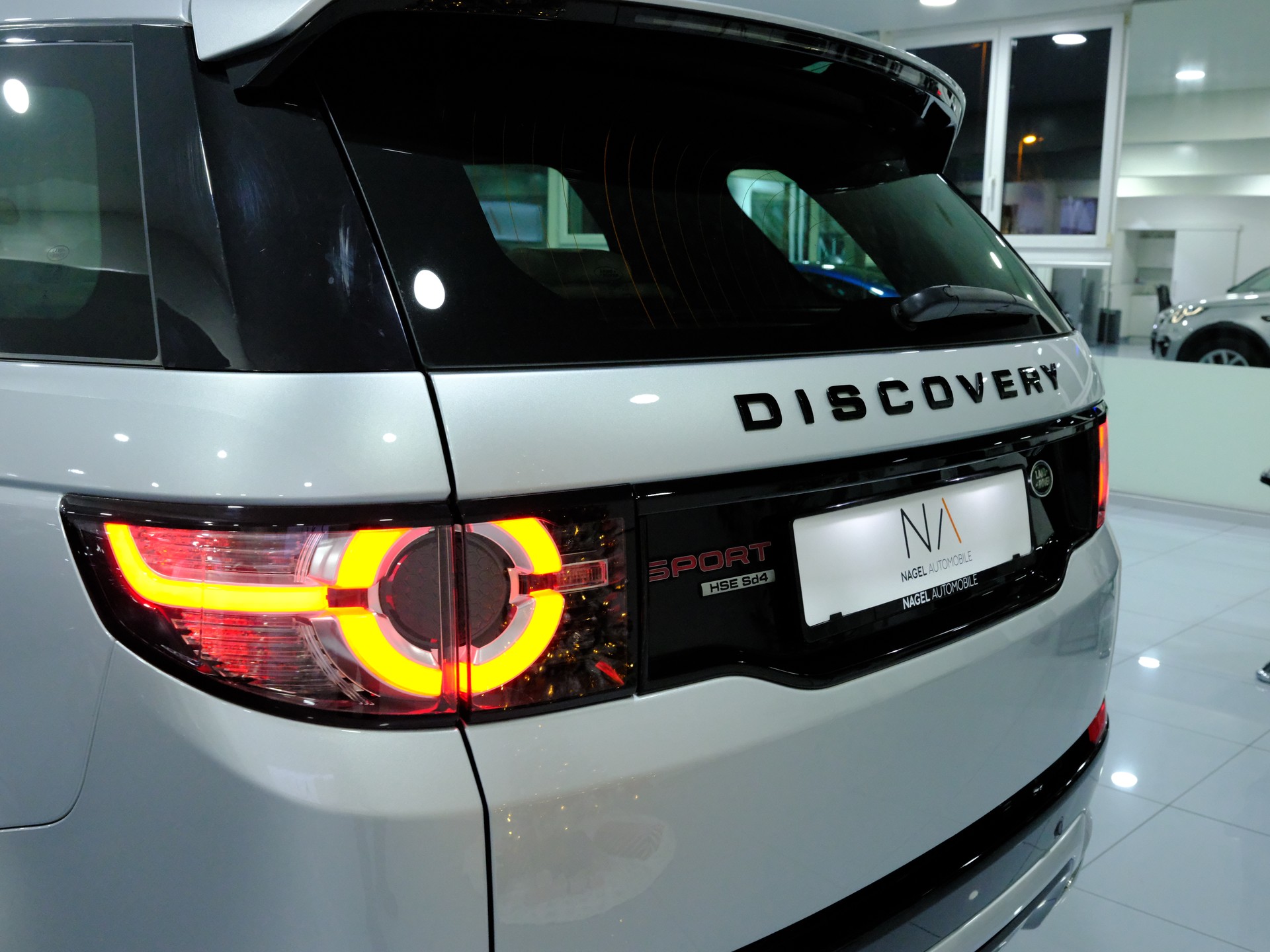 LAND ROVER Discovery Sport 2.0 SD4 HSE AT9 *Dynamic Pack* *Surround View* *Fahrassistenzpaket*-image-9