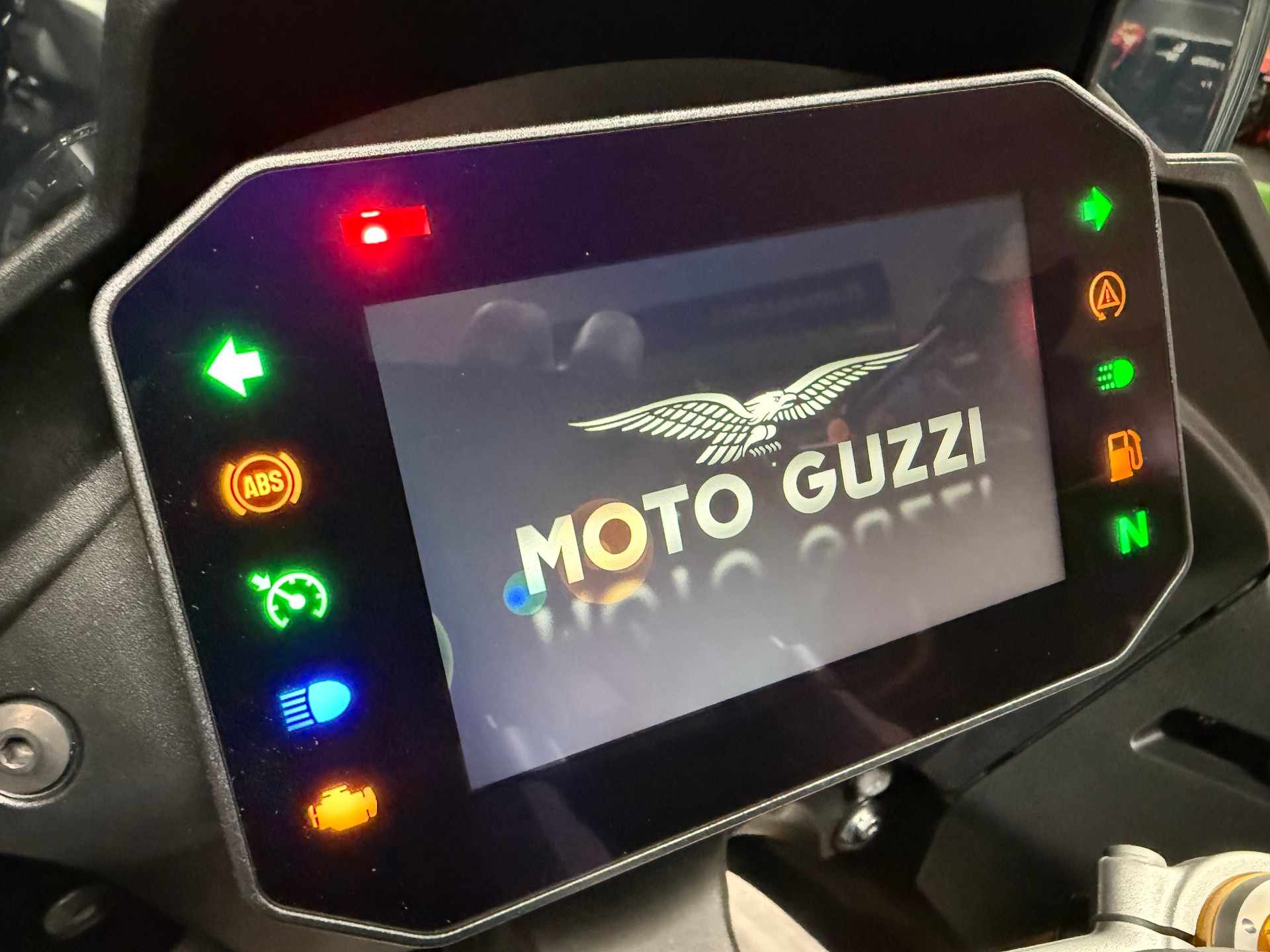 MOTO GUZZI V100 Mandello S-image-7