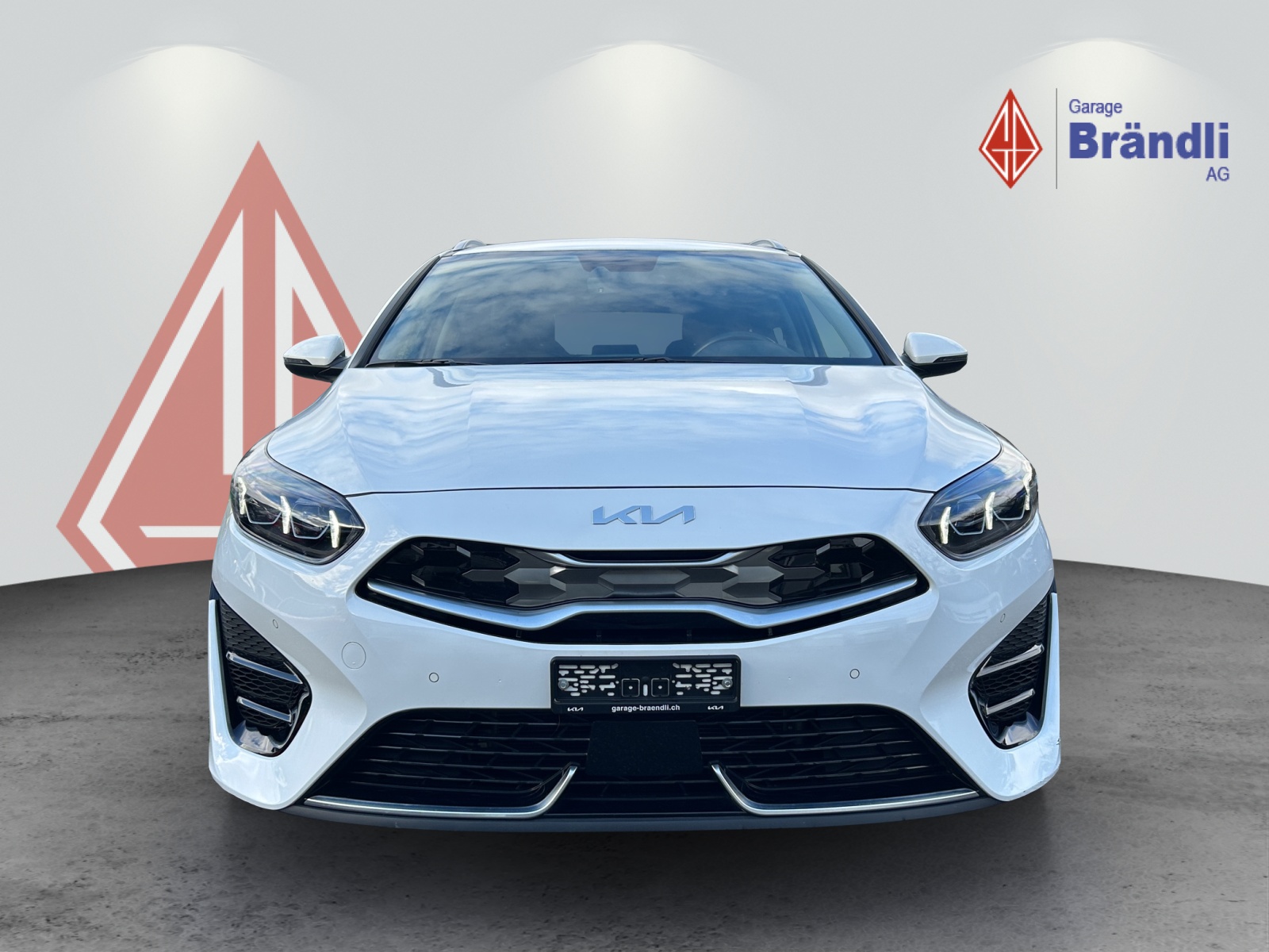 KIA Ceed SW 1.6 GDi Plug-in Hybrid Style-showroom-element-1