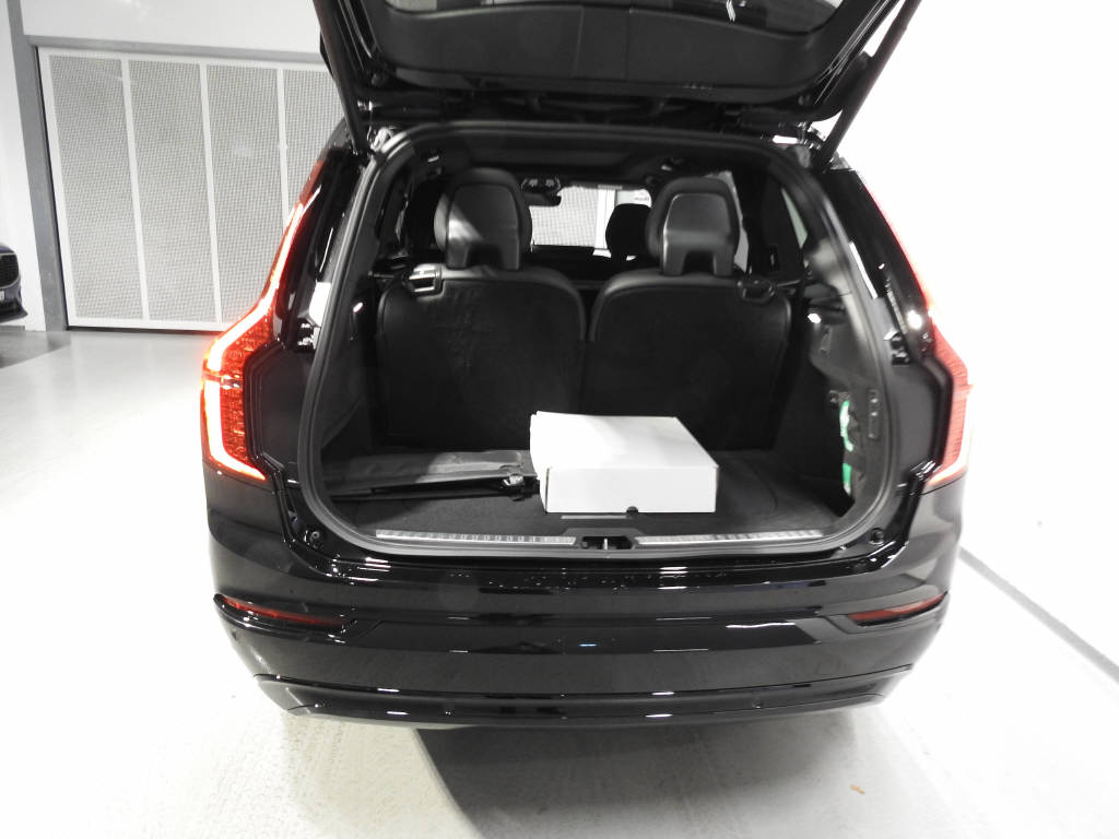 VOLVO XC90 2.0 T8 TE Ultre Dark eAWD-image-6