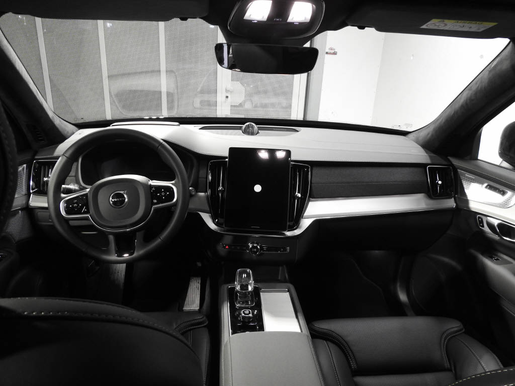 VOLVO XC90 2.0 T8 TE Ultre Dark eAWD-image-8